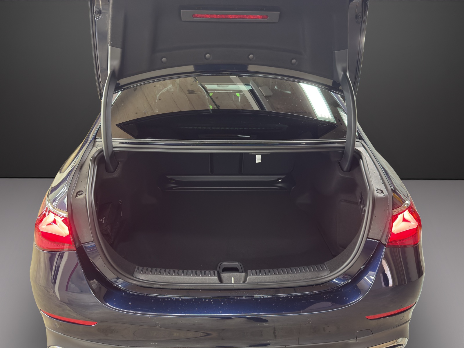 MERCEDES-BENZ E 220 d 4Matic 9G-Tronic-image-8
