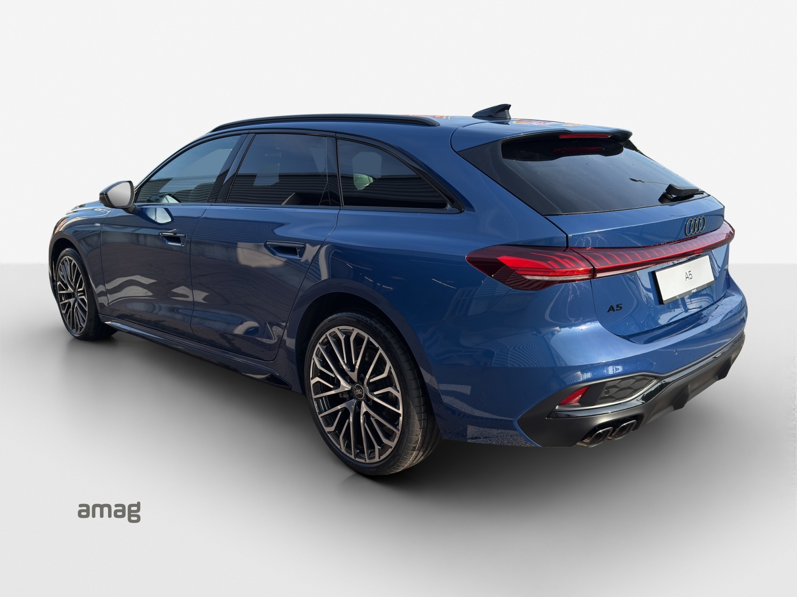 AUDI A5 Avant TDI quattro 150 kW Attraction S tronic-image-2