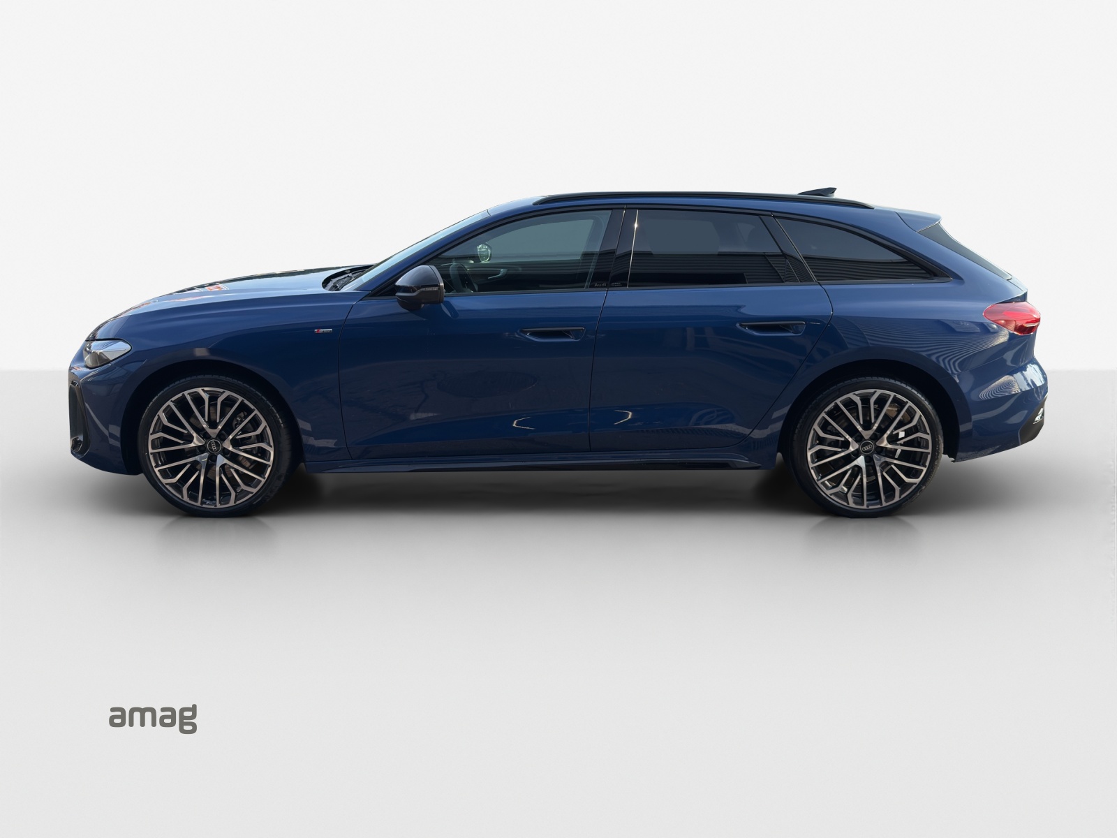 AUDI A5 Avant TDI quattro 150 kW Attraction S tronic-image-1