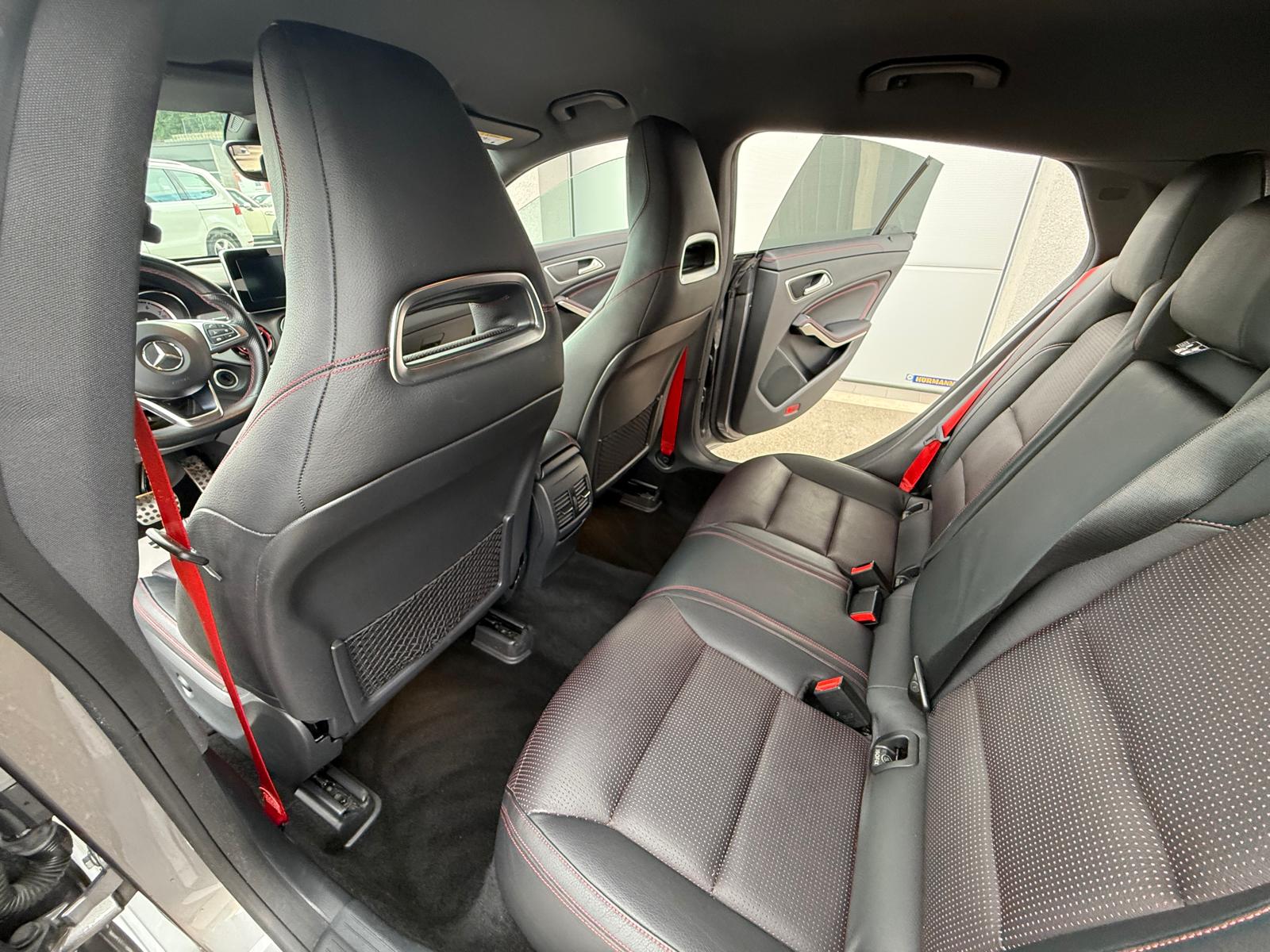 MERCEDES-BENZ CLA Shooting Brake 250 Sport 7G-DCT 4Matic-image-9
