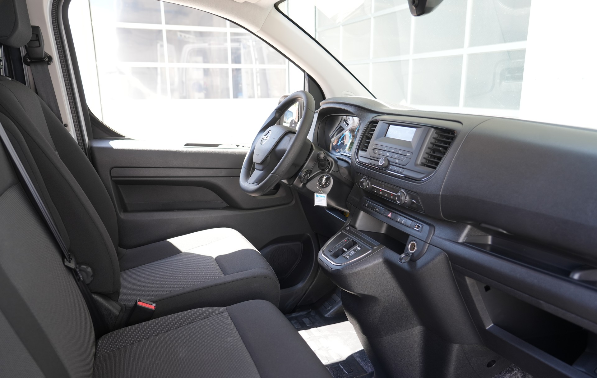 OPEL Vivaro Cargo-e 75 kWh L-image-8