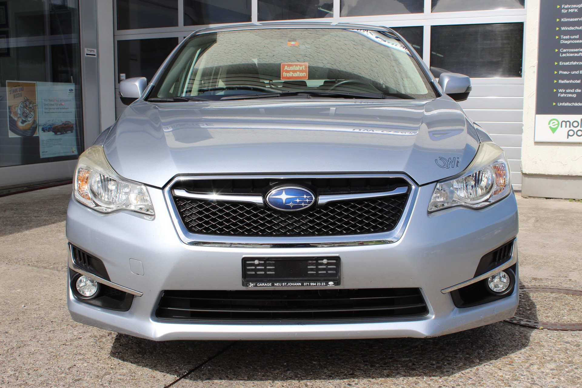 SUBARU Impreza Wagon 1.6i Swiss Two-image-1