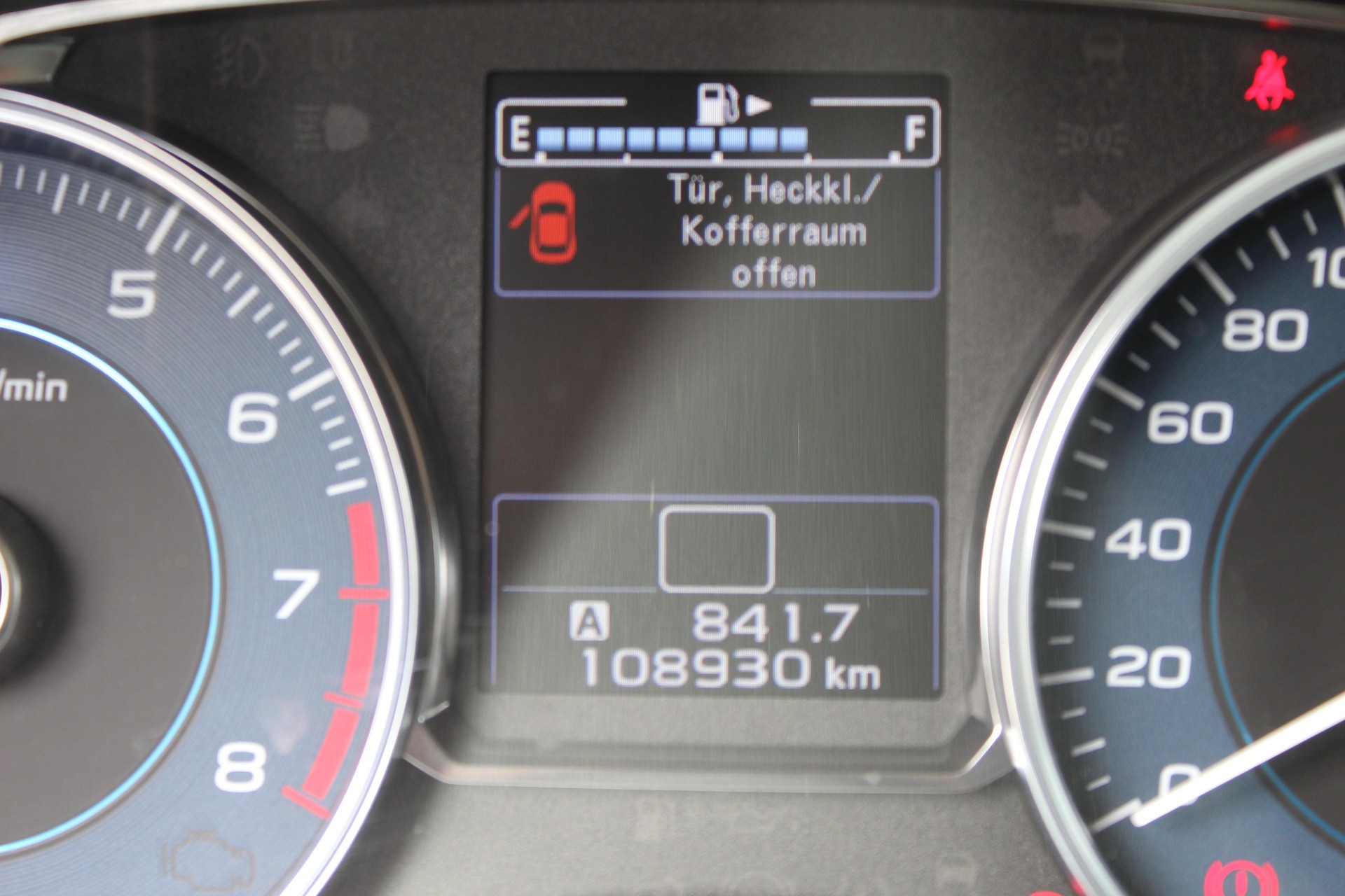SUBARU Impreza Wagon 1.6i Swiss Two-image-10