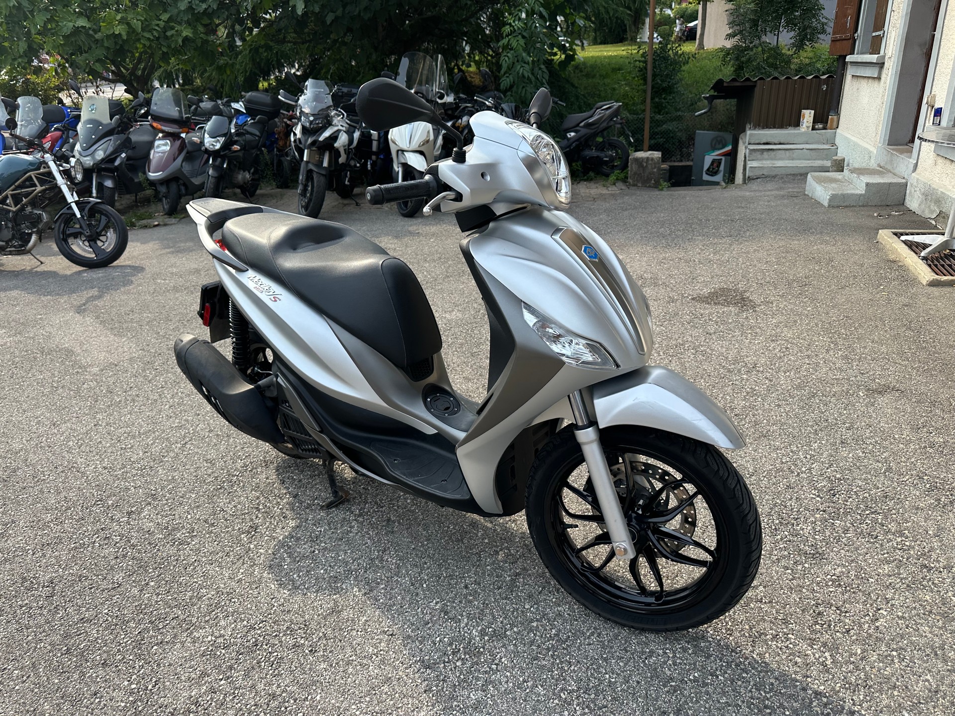 PIAGGIO Medley 125 iGet Special Edition ABS-image-6