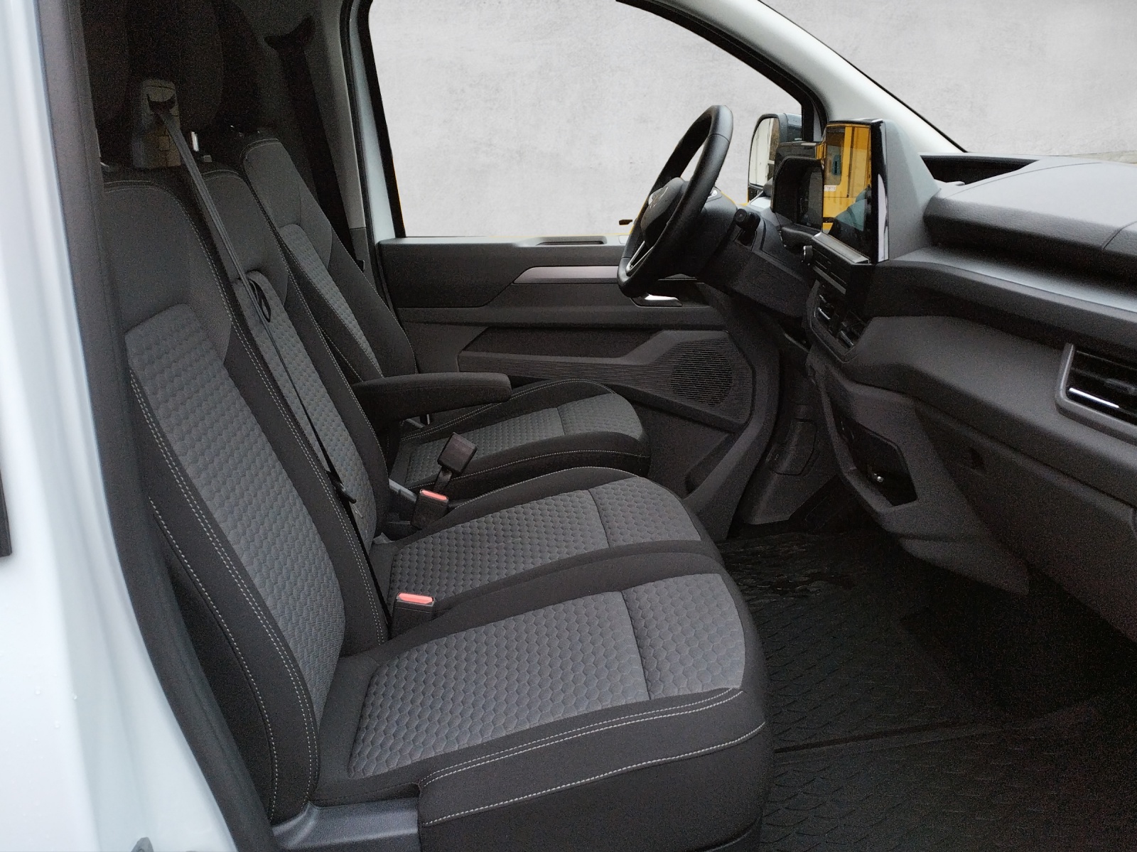 VW Caravelle 2.0 TDI Life LWB 4 Motion Aut 8-image-12