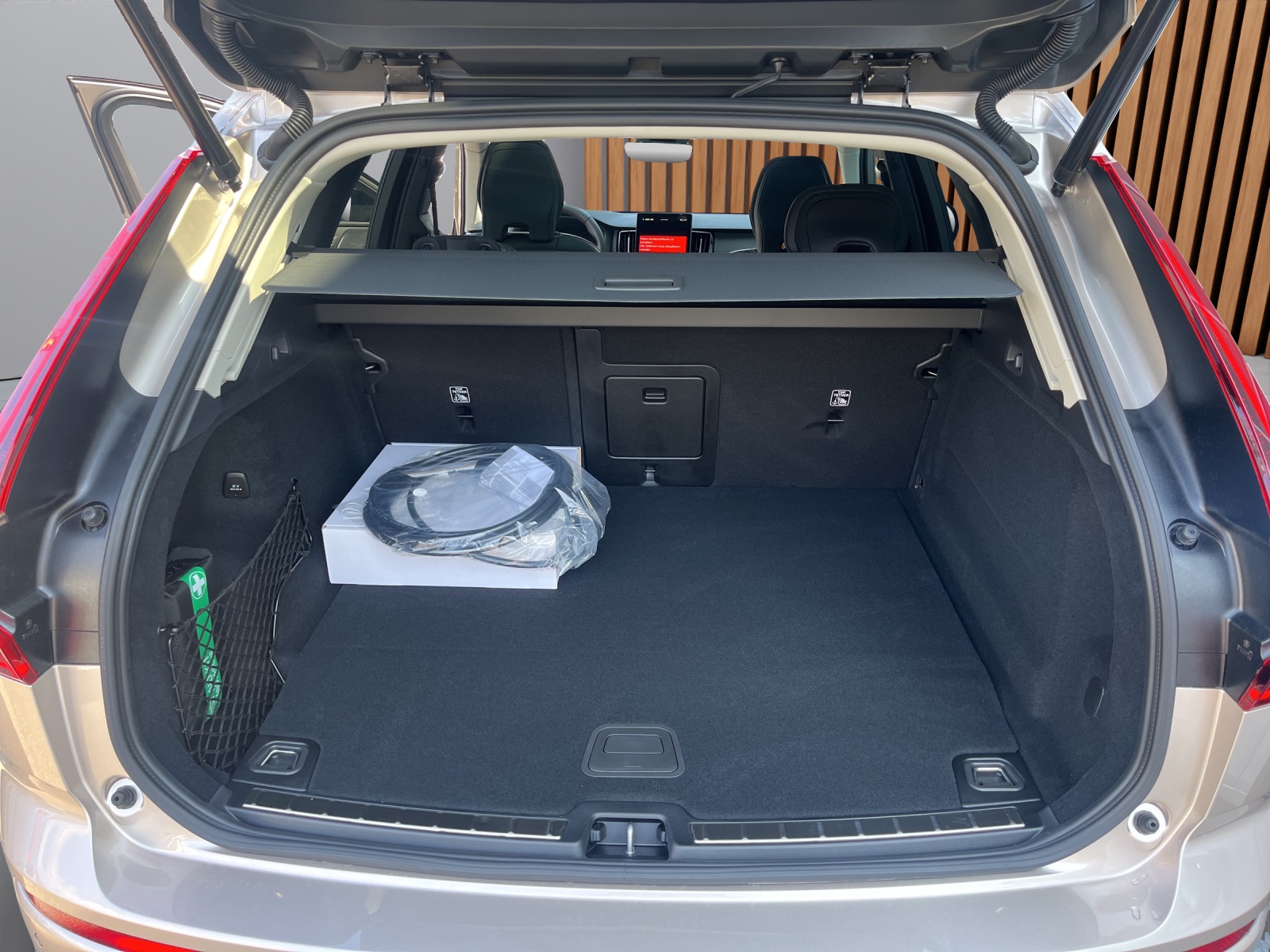 VOLVO XC60 2.0 T6 TE Ultra Dark eAWD-image-17