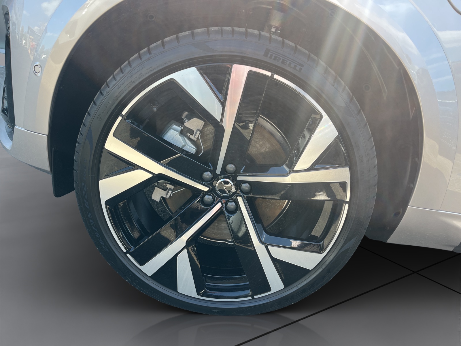 VOLVO XC60 2.0 T6 TE Ultra Dark eAWD-image-18