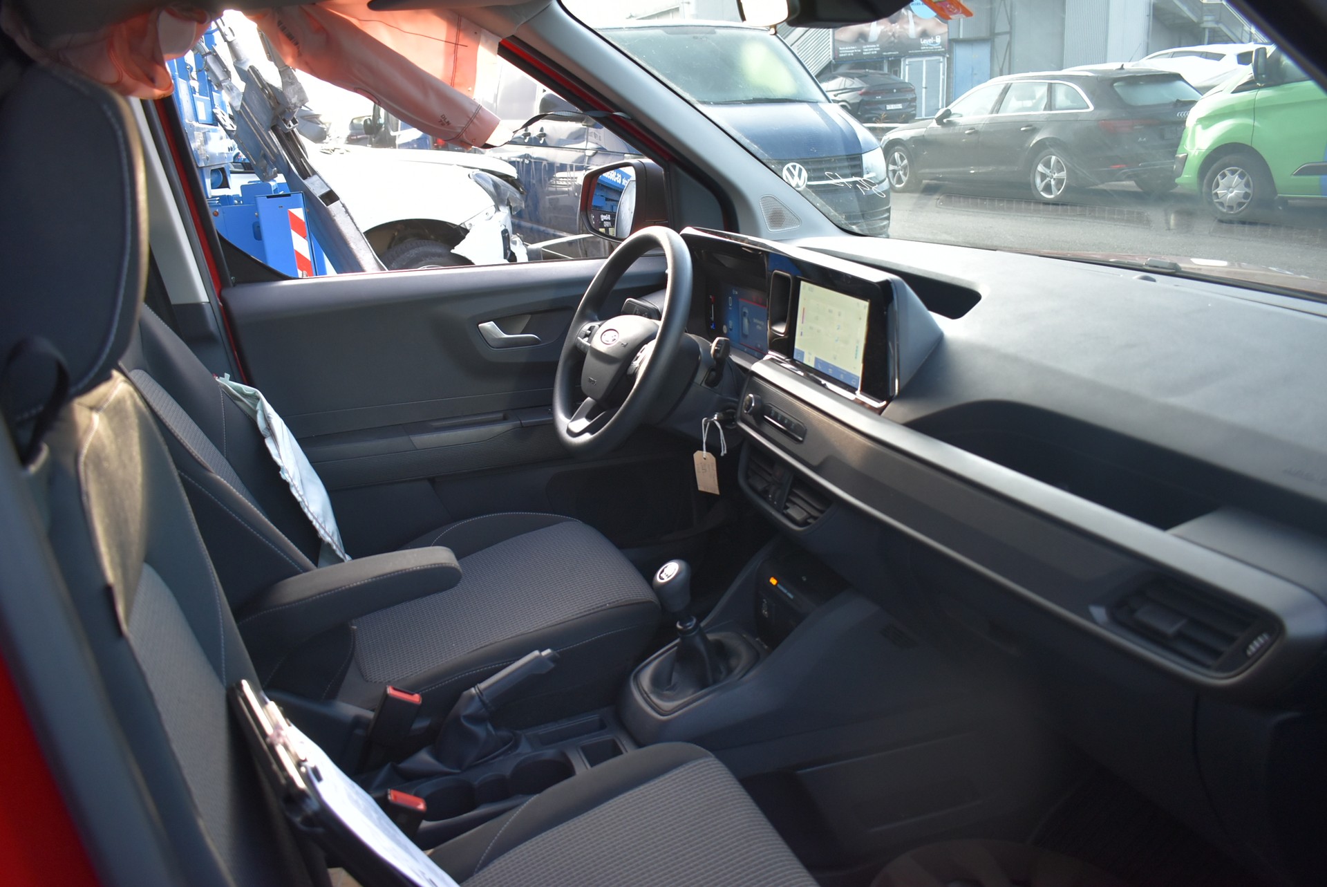 FORD Transit Courier Van 1.0 EcoBoost Trend-image-5