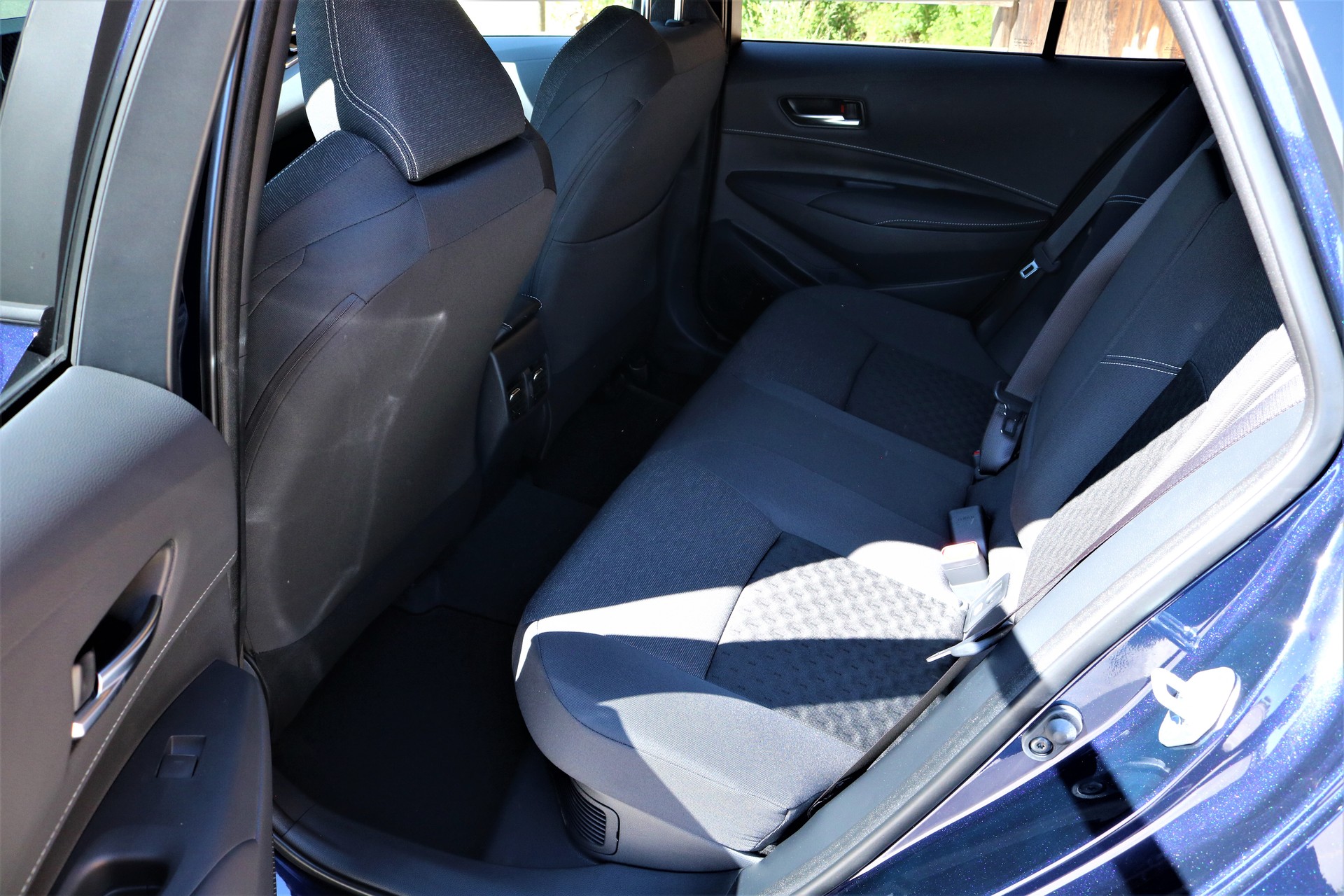 SUZUKI Swace 1.8 Hybrid Compact Top Automat-image-9