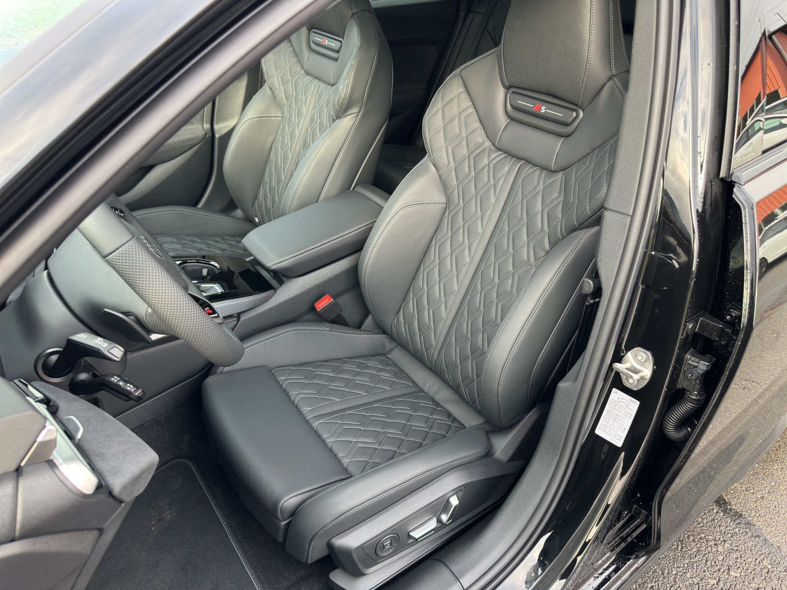 AUDI A5 Avant TDI quattro 150 kW Attraction S tronic-image-11