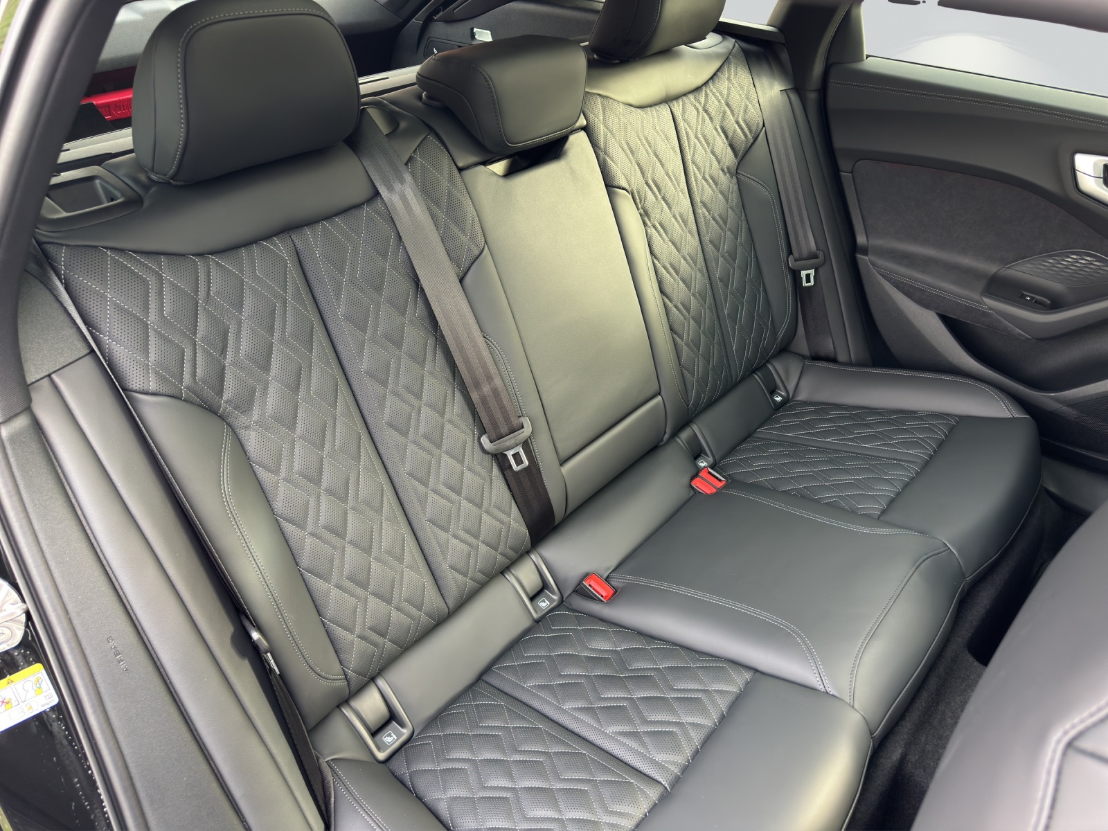 AUDI A5 Avant TDI quattro 150 kW Attraction S tronic-image-8