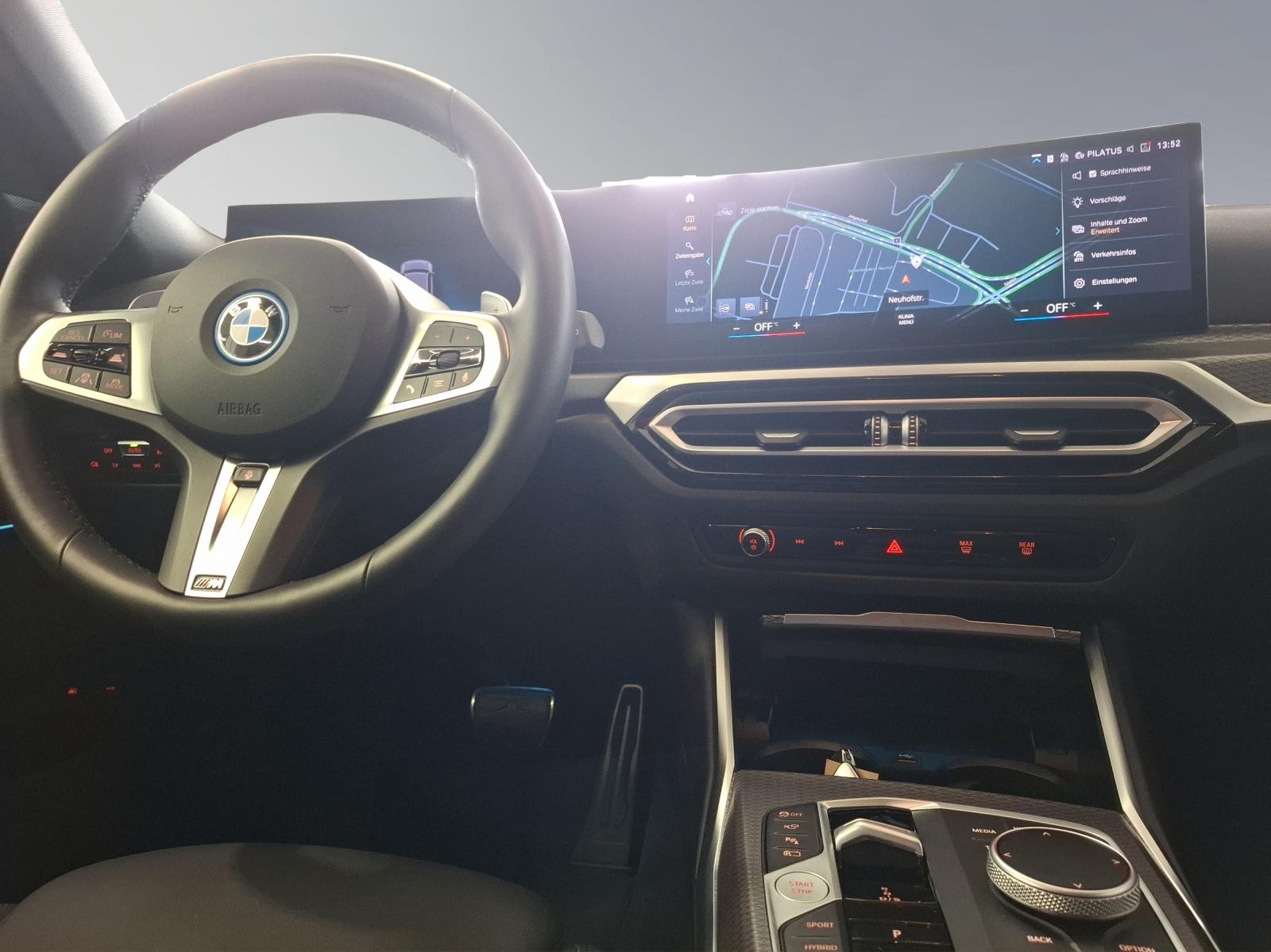BMW 330e xDrive SAG Touring-image-7