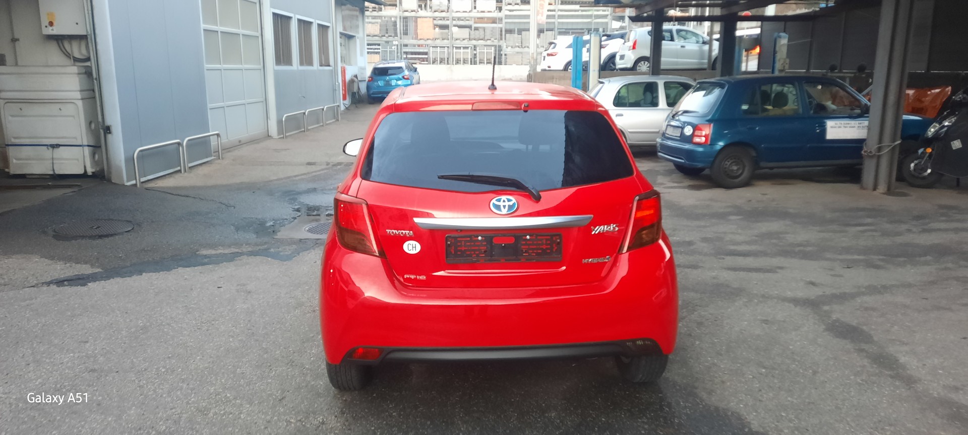 TOYOTA Yaris 1.5 VVT-i Hybrid Trend e-CVT-image-5