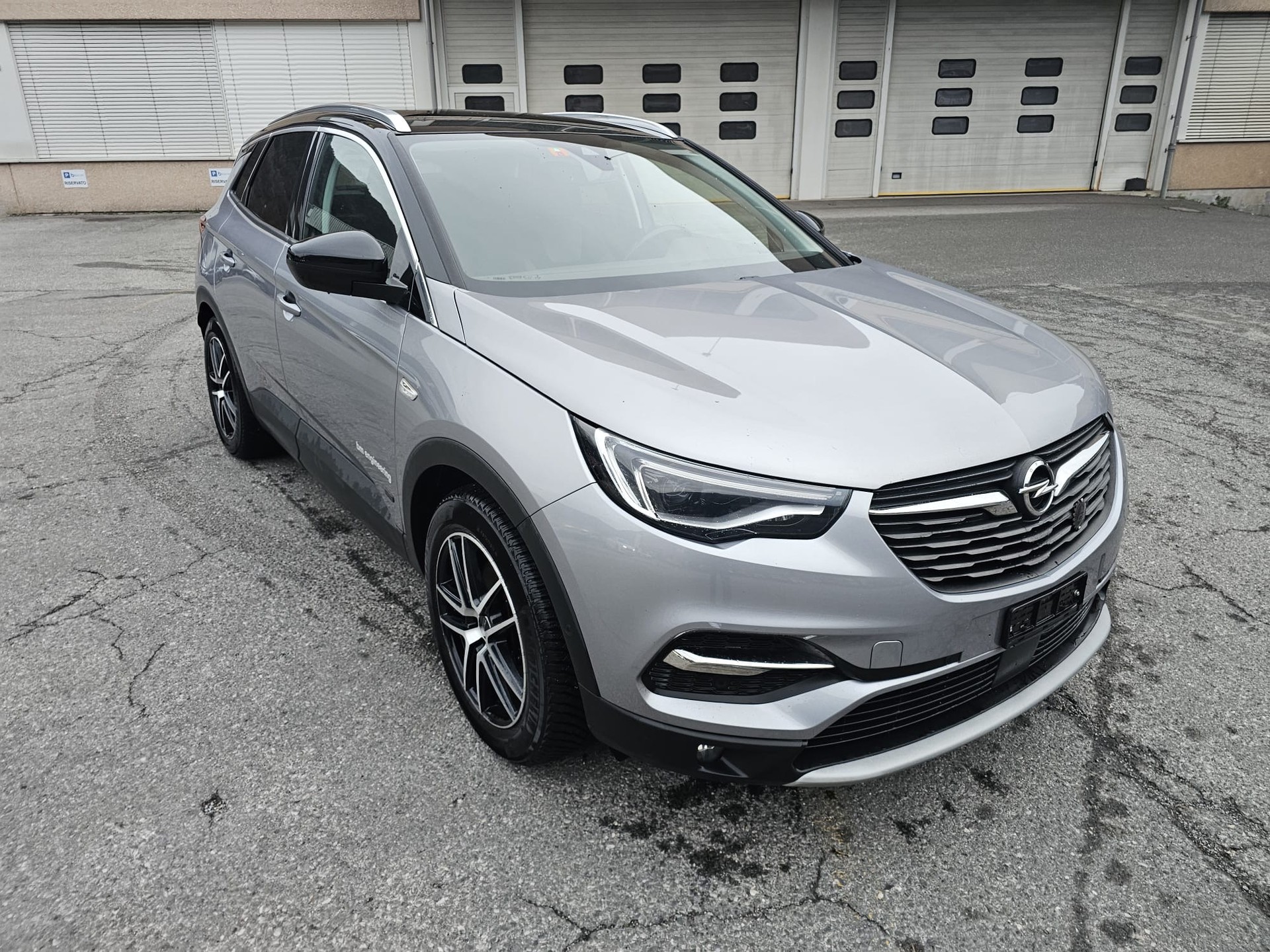 OPEL Grandland X 1.6 Hybrid4 Excellence Automatik-image-0