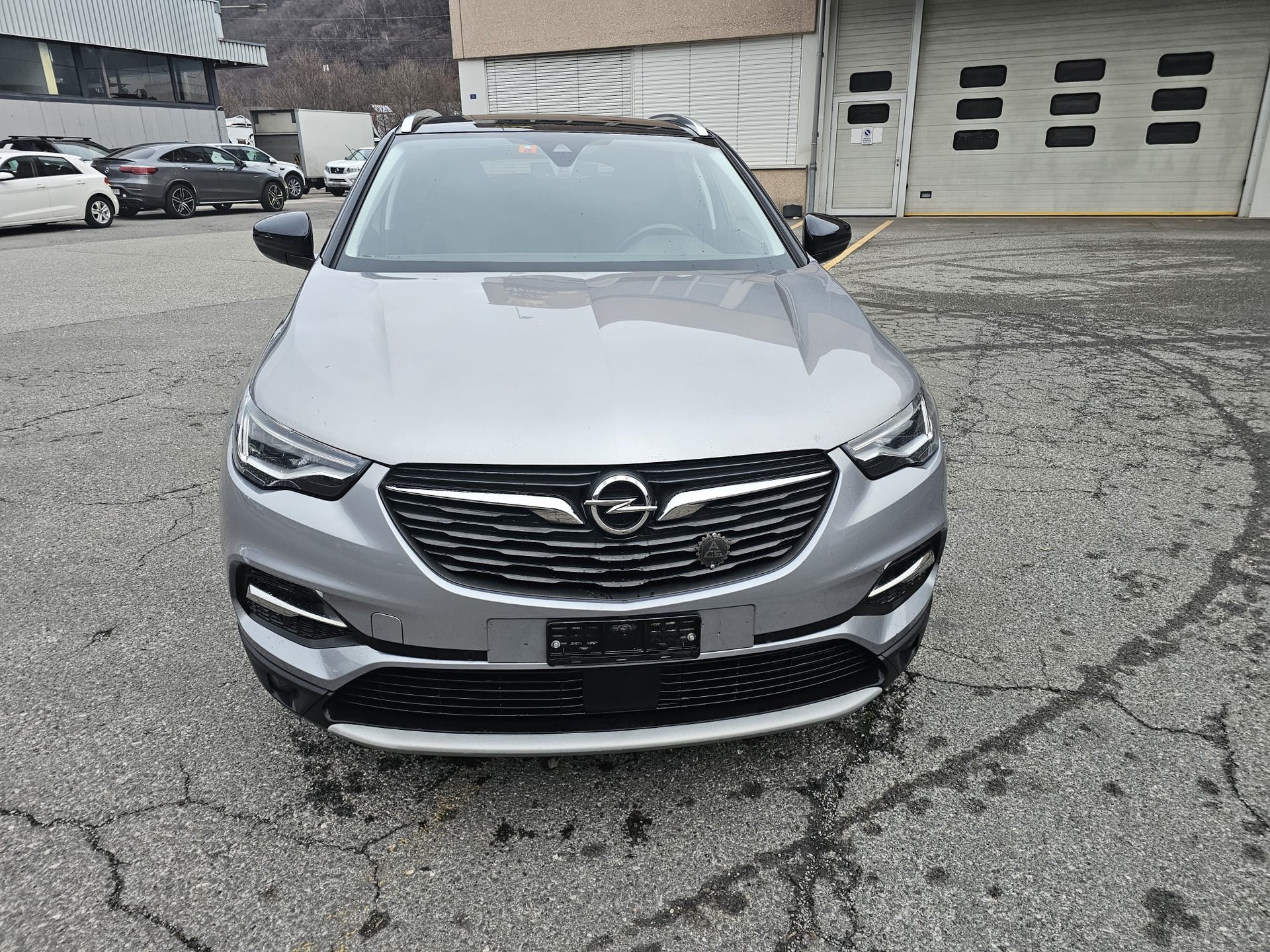 OPEL Grandland X 1.6 Hybrid4 Excellence Automatik-image-2