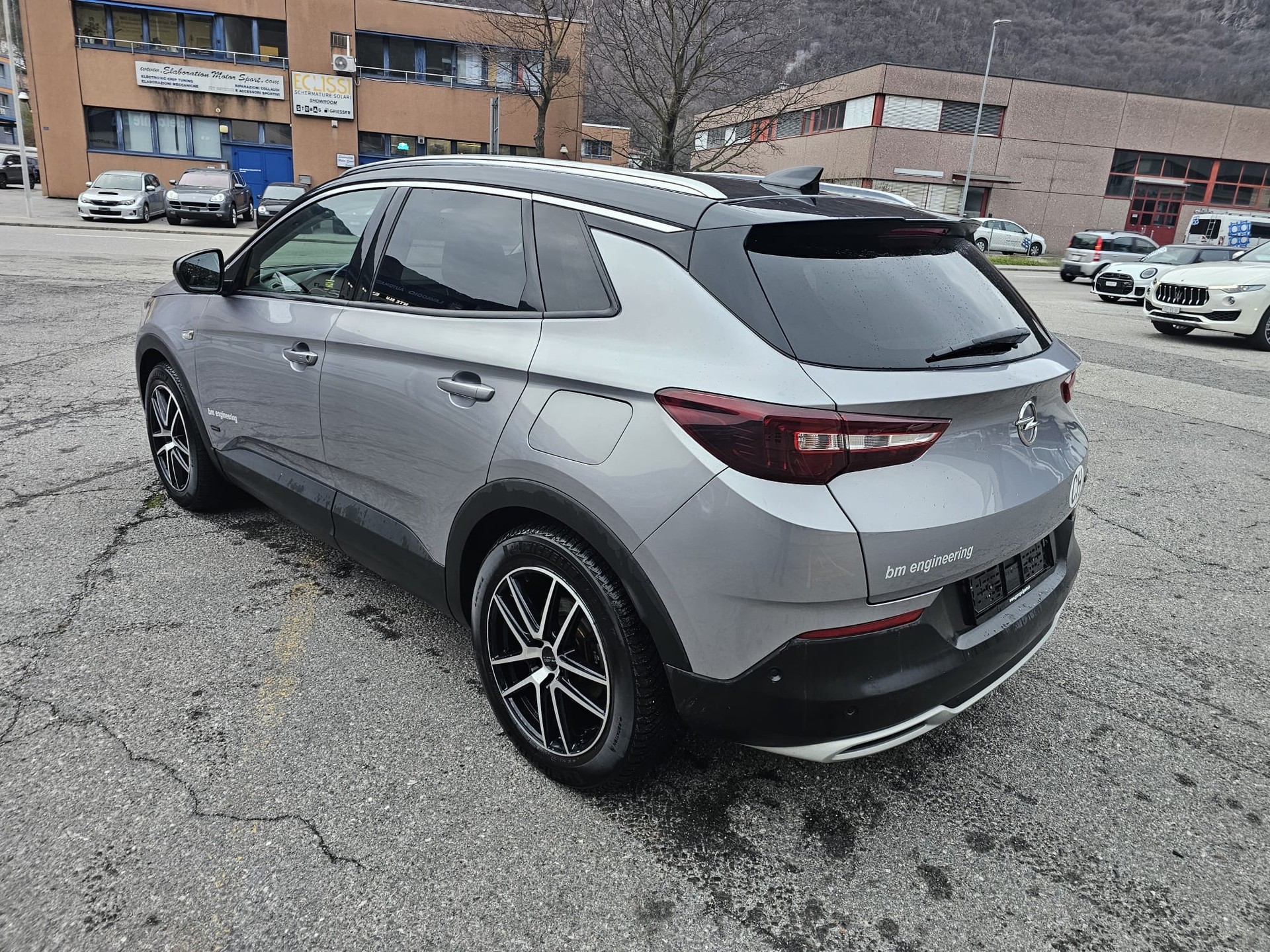 OPEL Grandland X 1.6 Hybrid4 Excellence Automatik-image-3