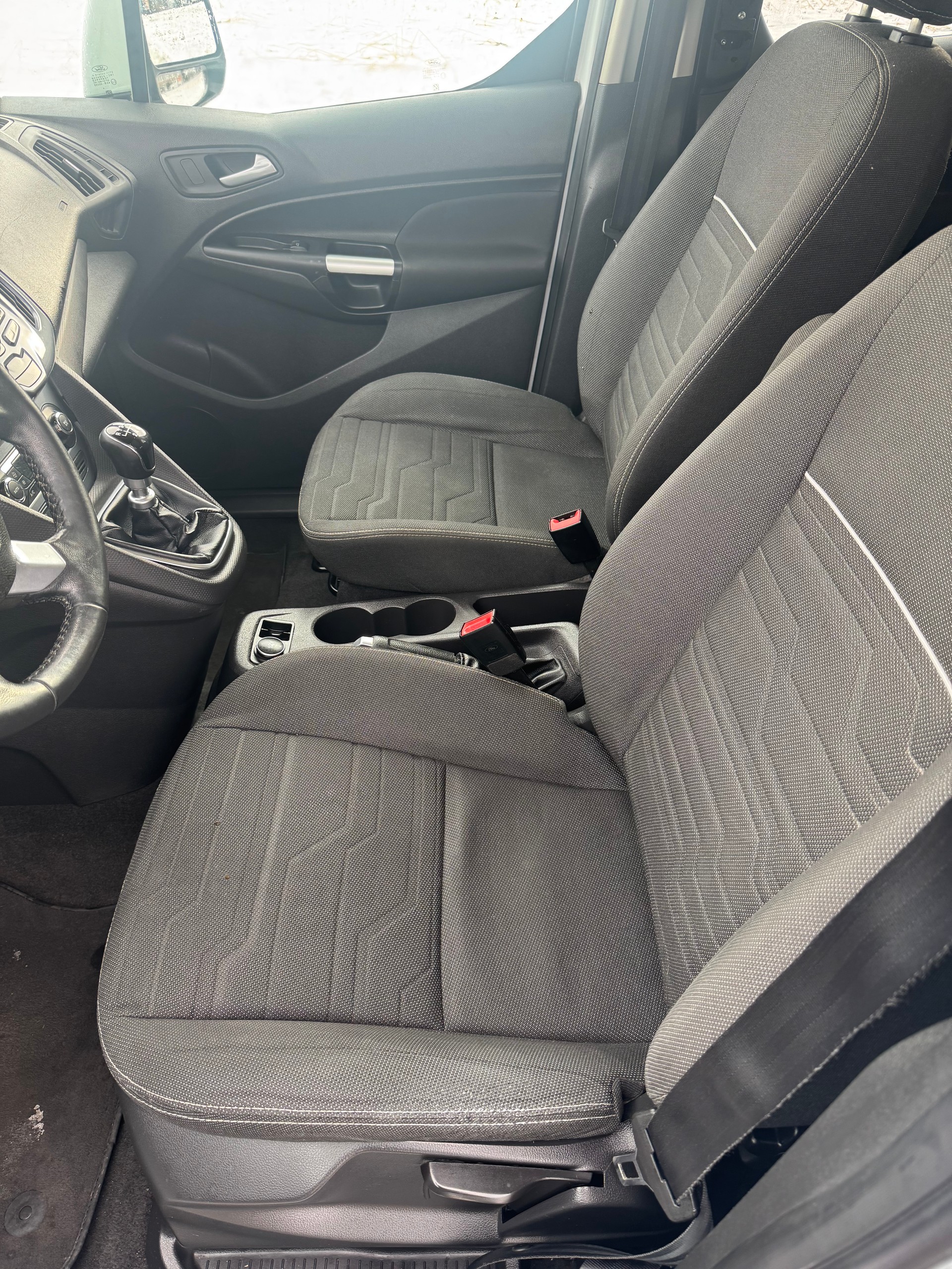 FORD Tourneo Connect 1.6 TDCi Titanium-image-10