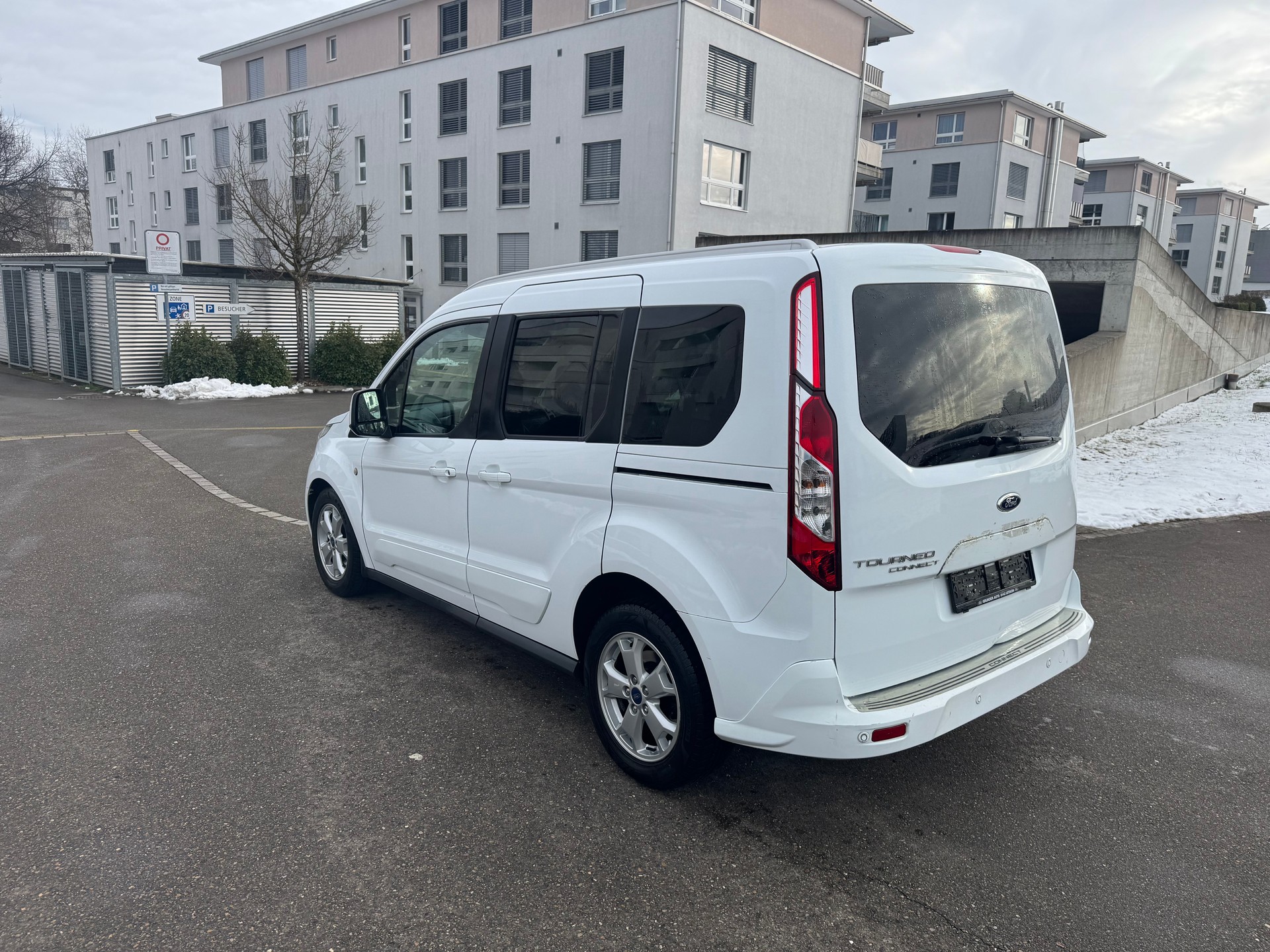 FORD Tourneo Connect 1.6 TDCi Titanium-image-6