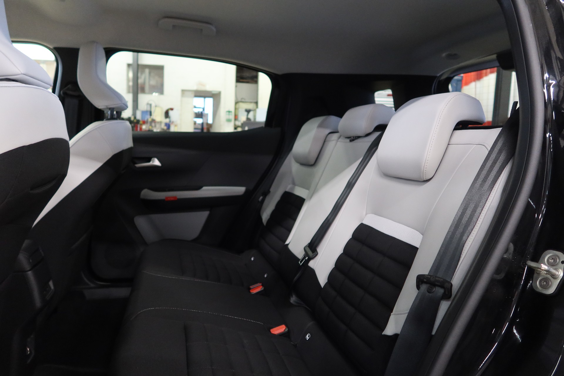 CITROEN C3 Aircross 1.2i MH Max-image-8