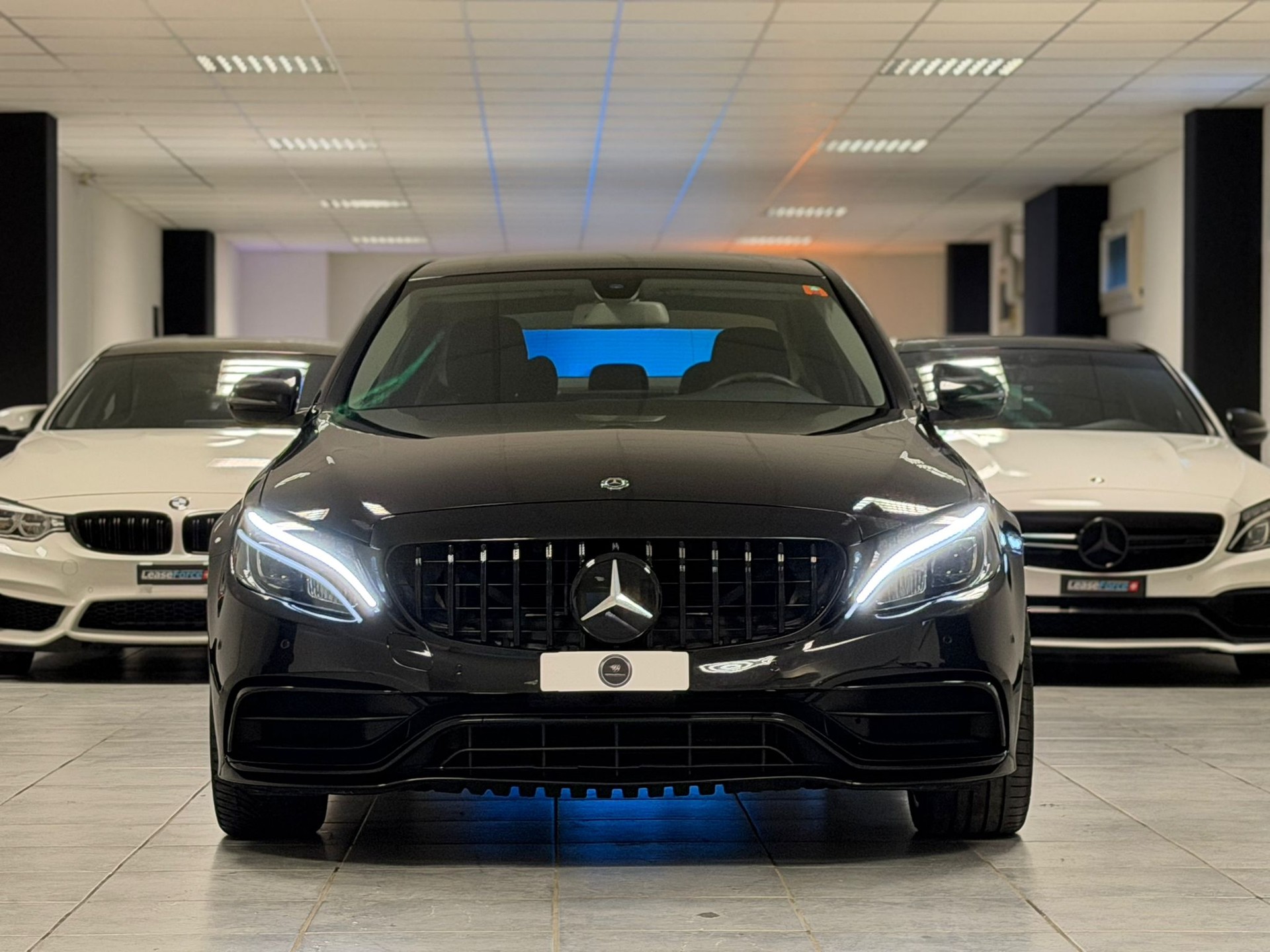 MERCEDES-BENZ C 180 Avantgarde 9G-Tronic-showroom-element-2