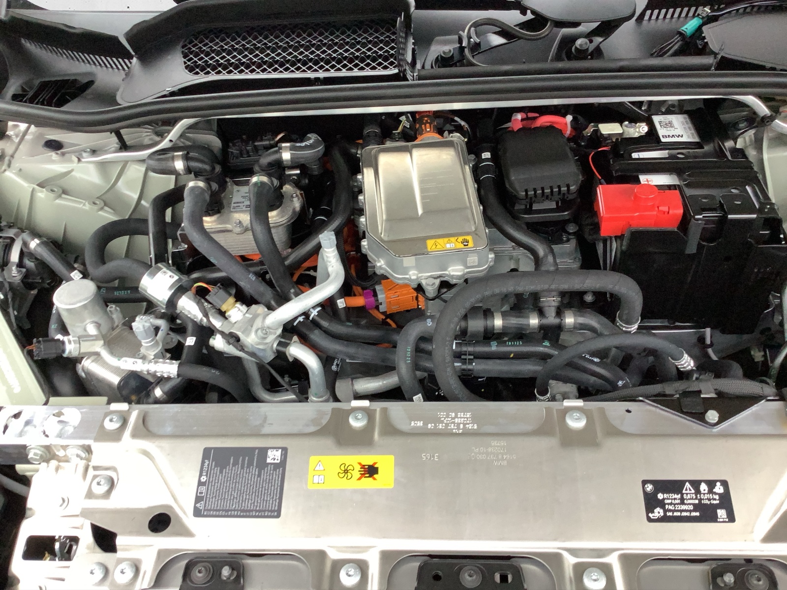 BMW iX xDrive45 M Sport Pro-image-9