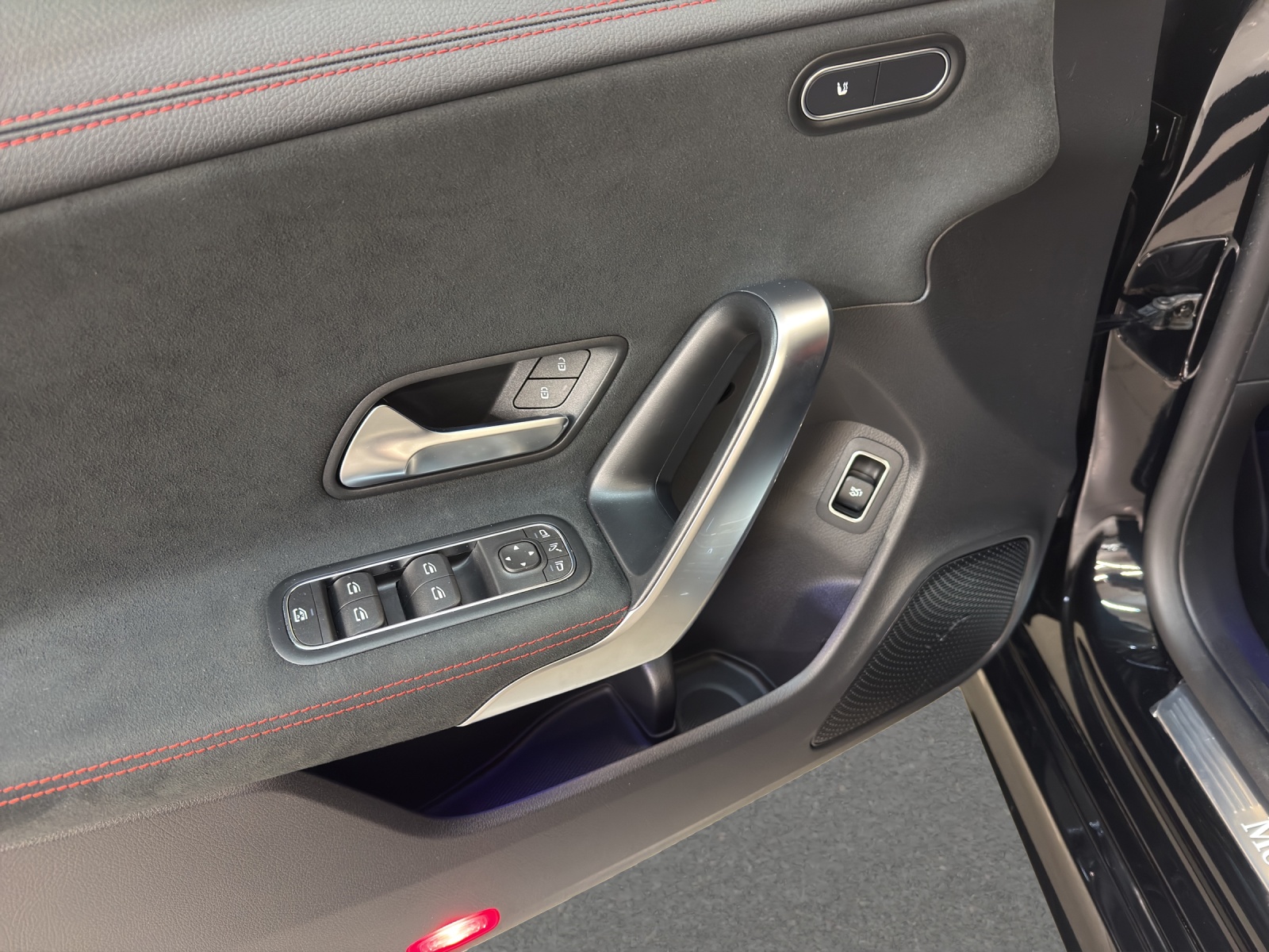 MERCEDES-BENZ CLA 180 - AMG / Rückfahrkamera / Night-Paket / Smartphone Integration /-image-12