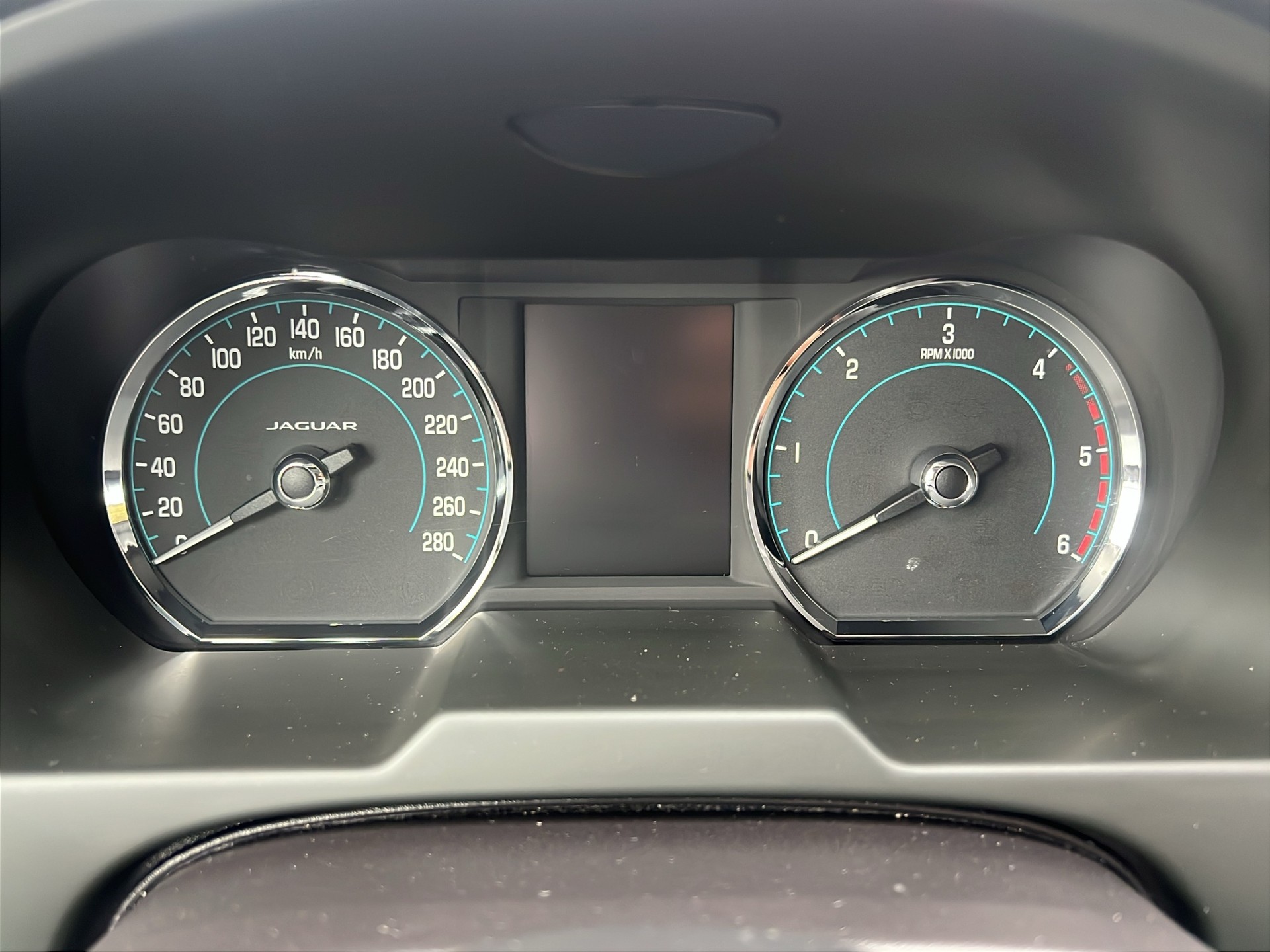JAGUAR XF 2.2d-image-7