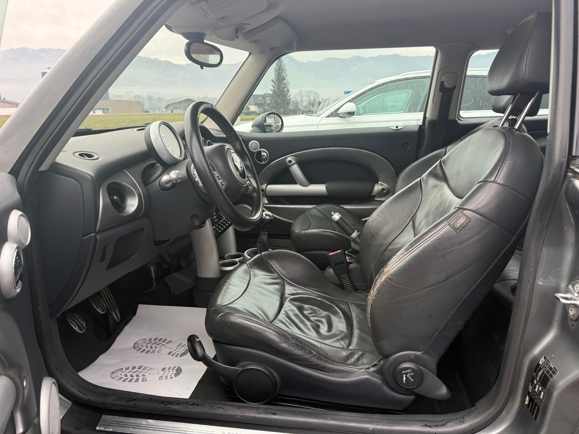 MINI Mini Cooper S-image-8