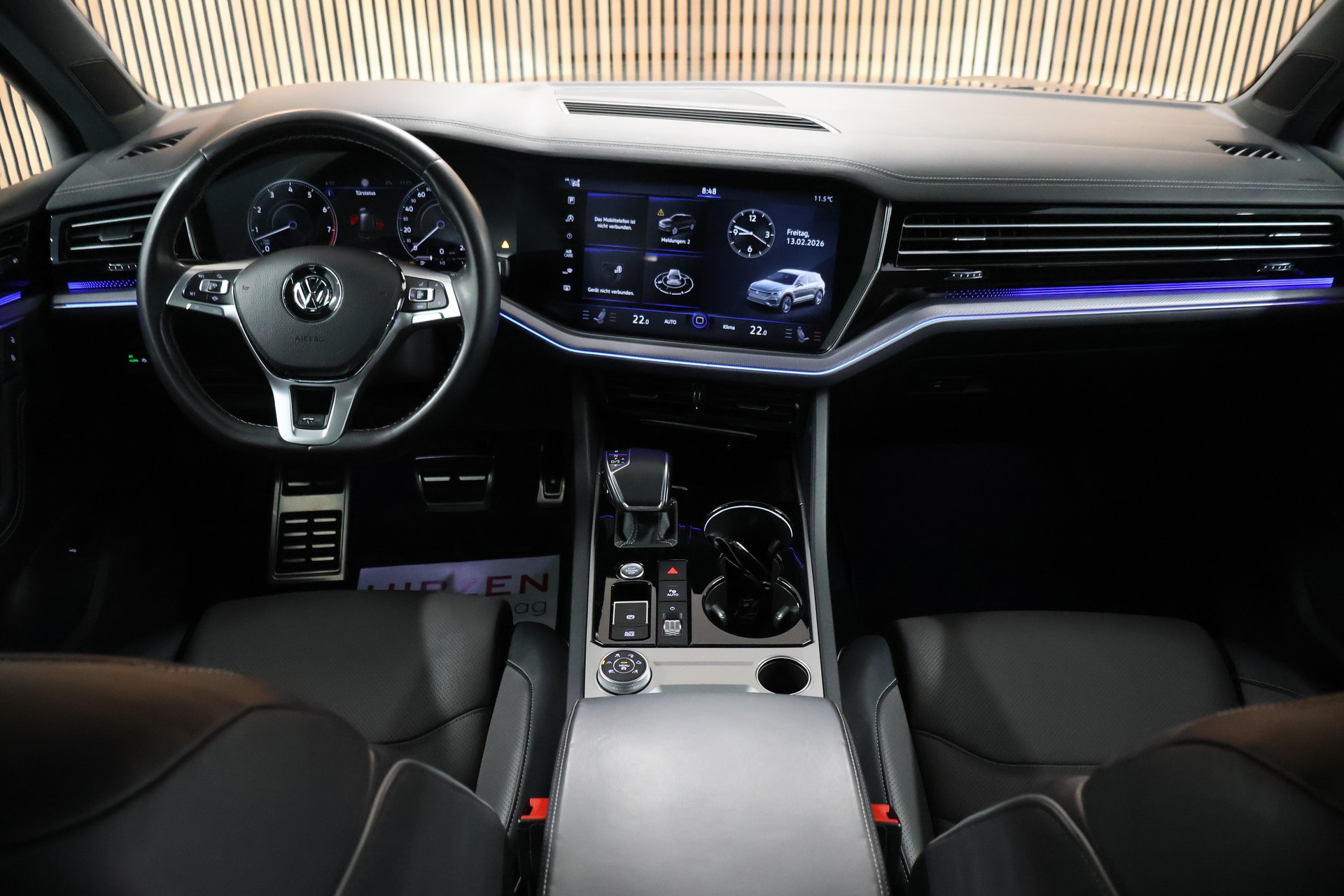 VW Touareg 3.0 TSI R-Line Tiptronic-image-15