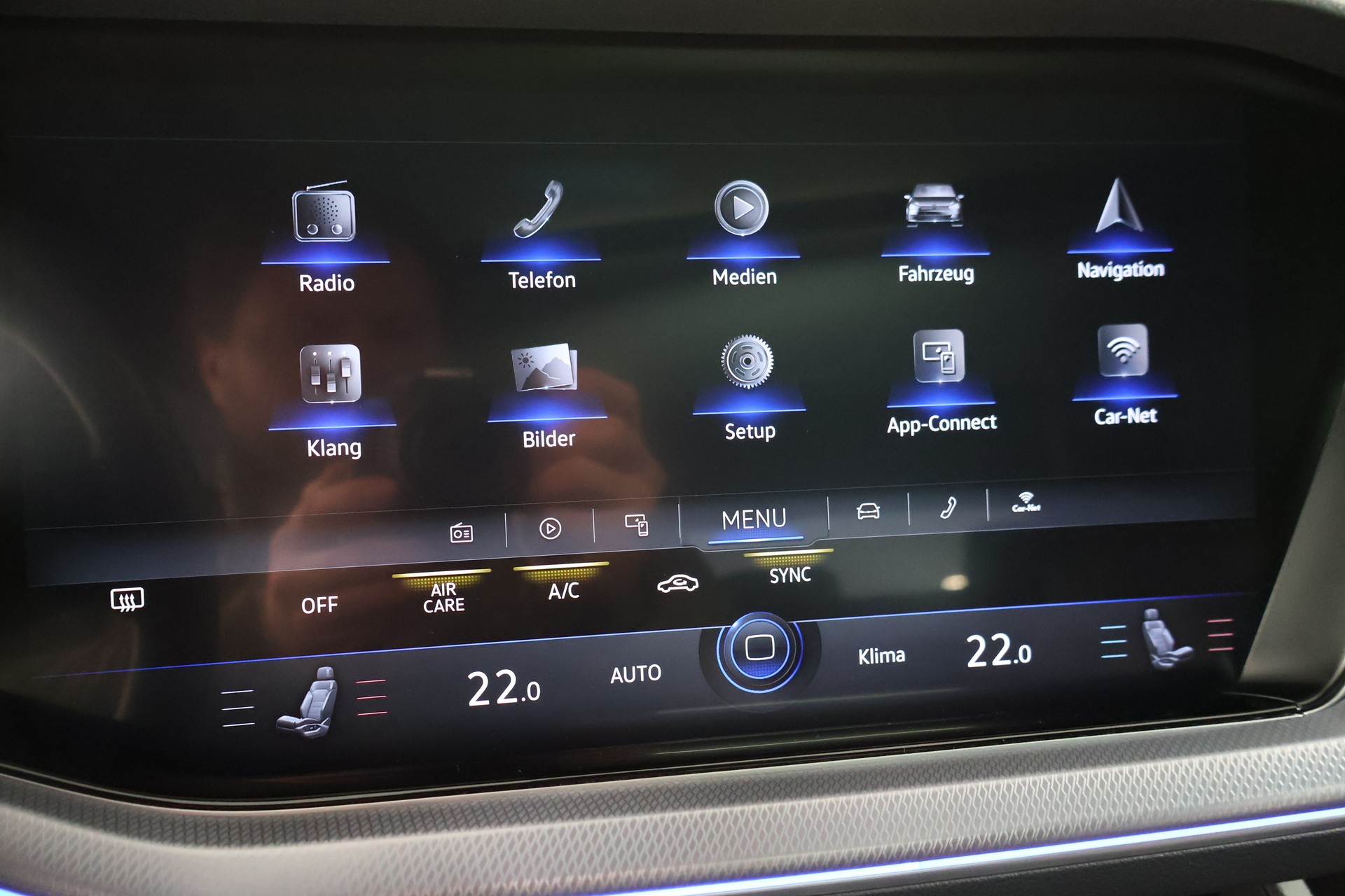 VW Touareg 3.0 TSI R-Line Tiptronic-image-21