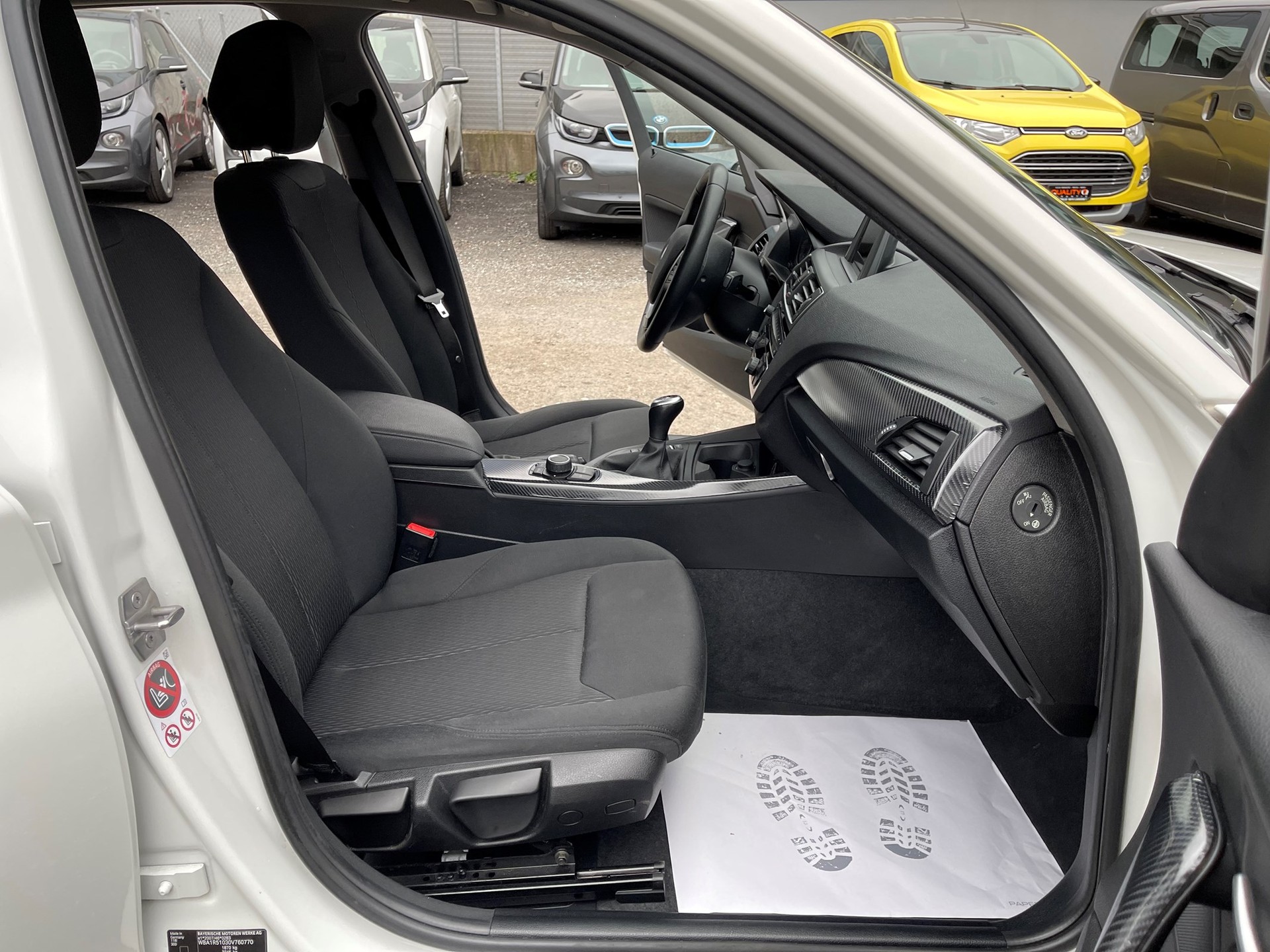 BMW 118i Sport Line-image-6