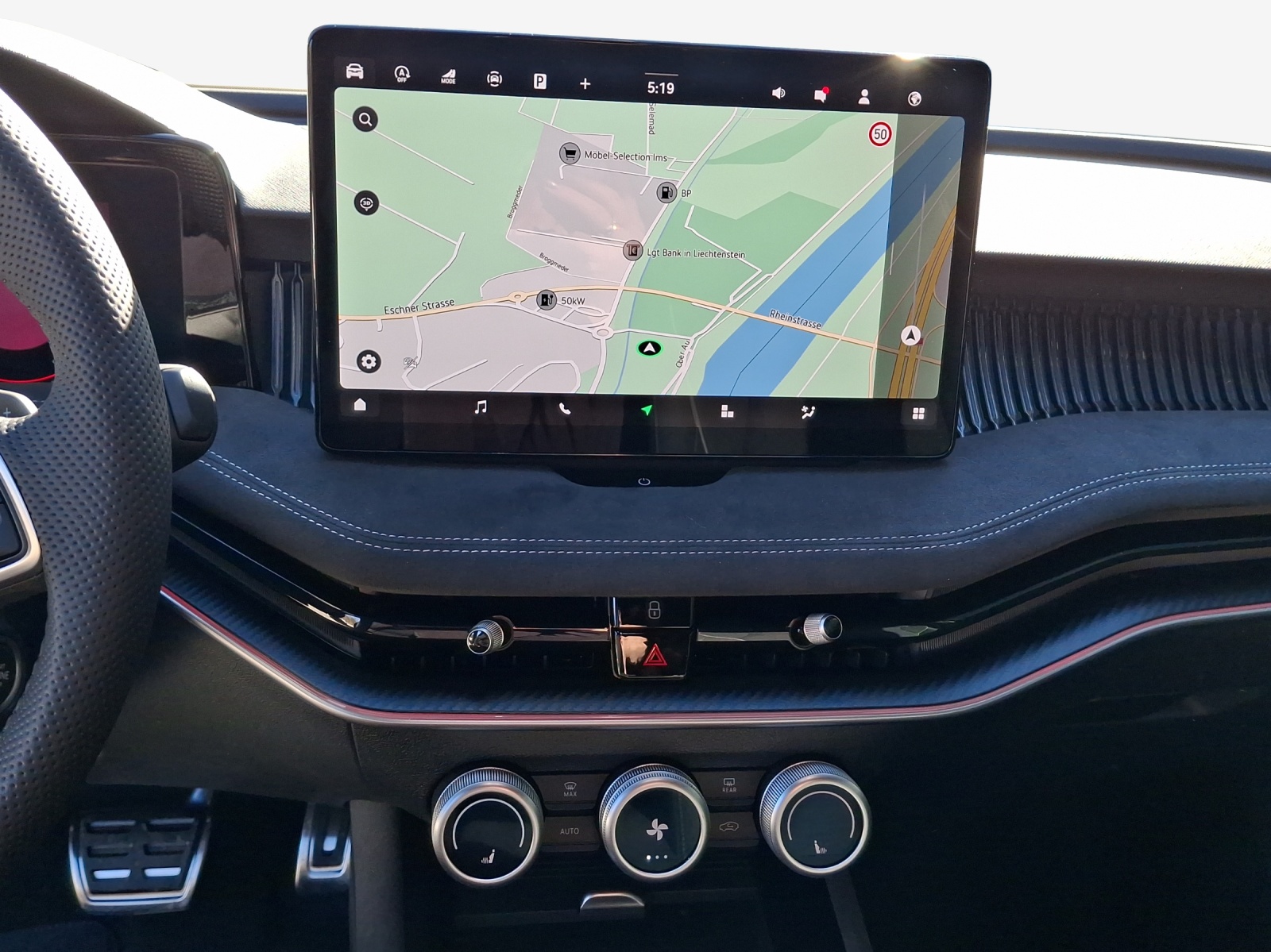 SKODA Superb Combi 2.0 TSI Sportline 4x4 DSG-image-9