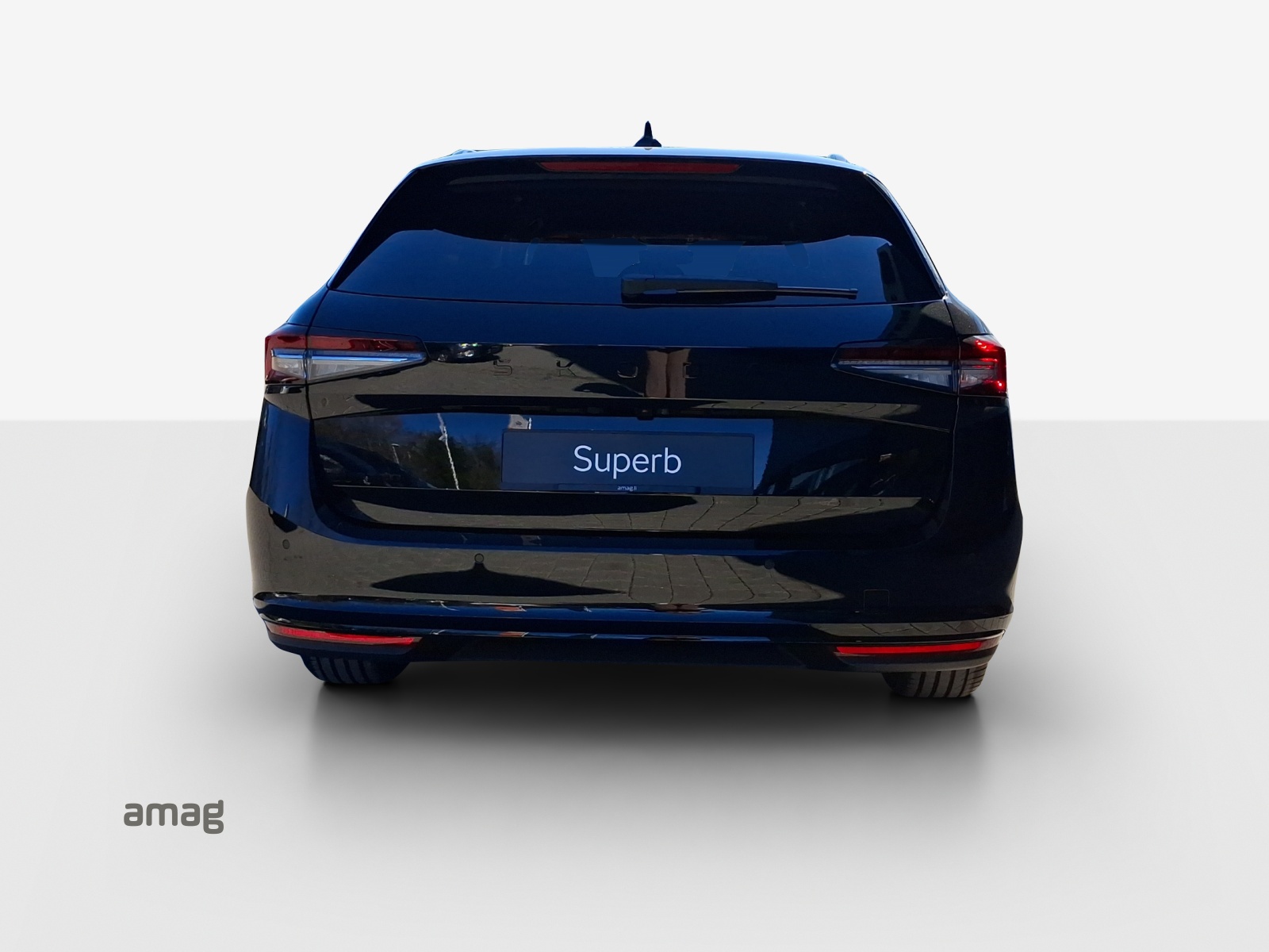 SKODA Superb Combi 2.0 TSI Sportline 4x4 DSG-image-3