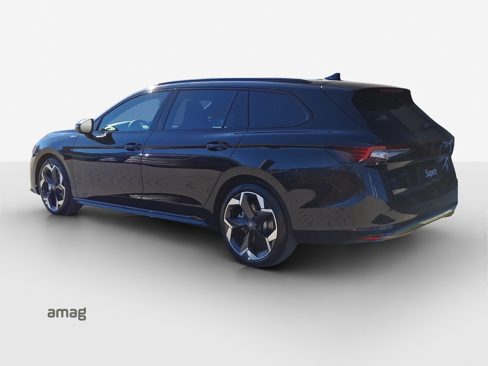 SKODA Superb Combi 2.0 TSI Sportline 4x4 DSG-image-2