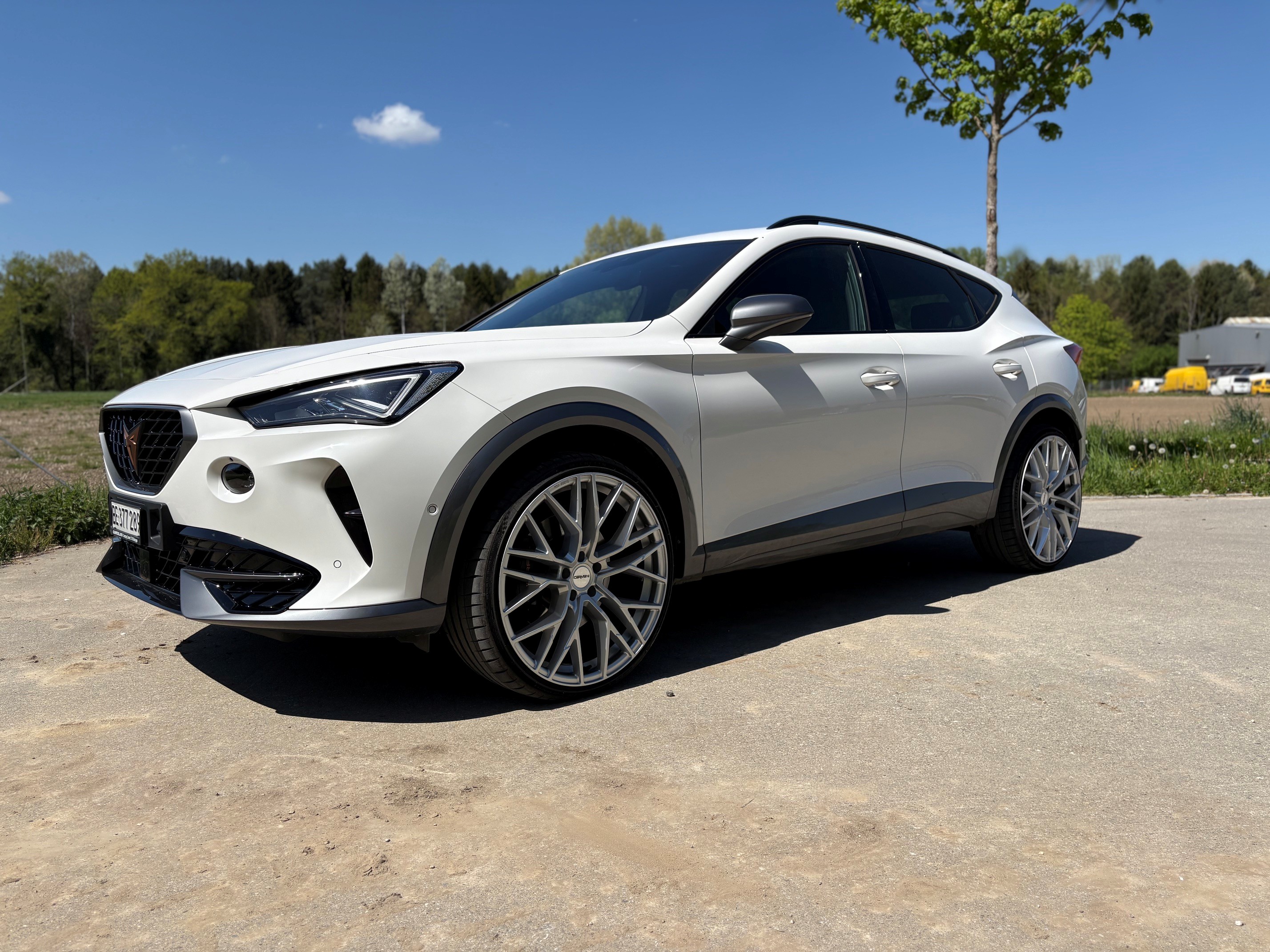 Car photo