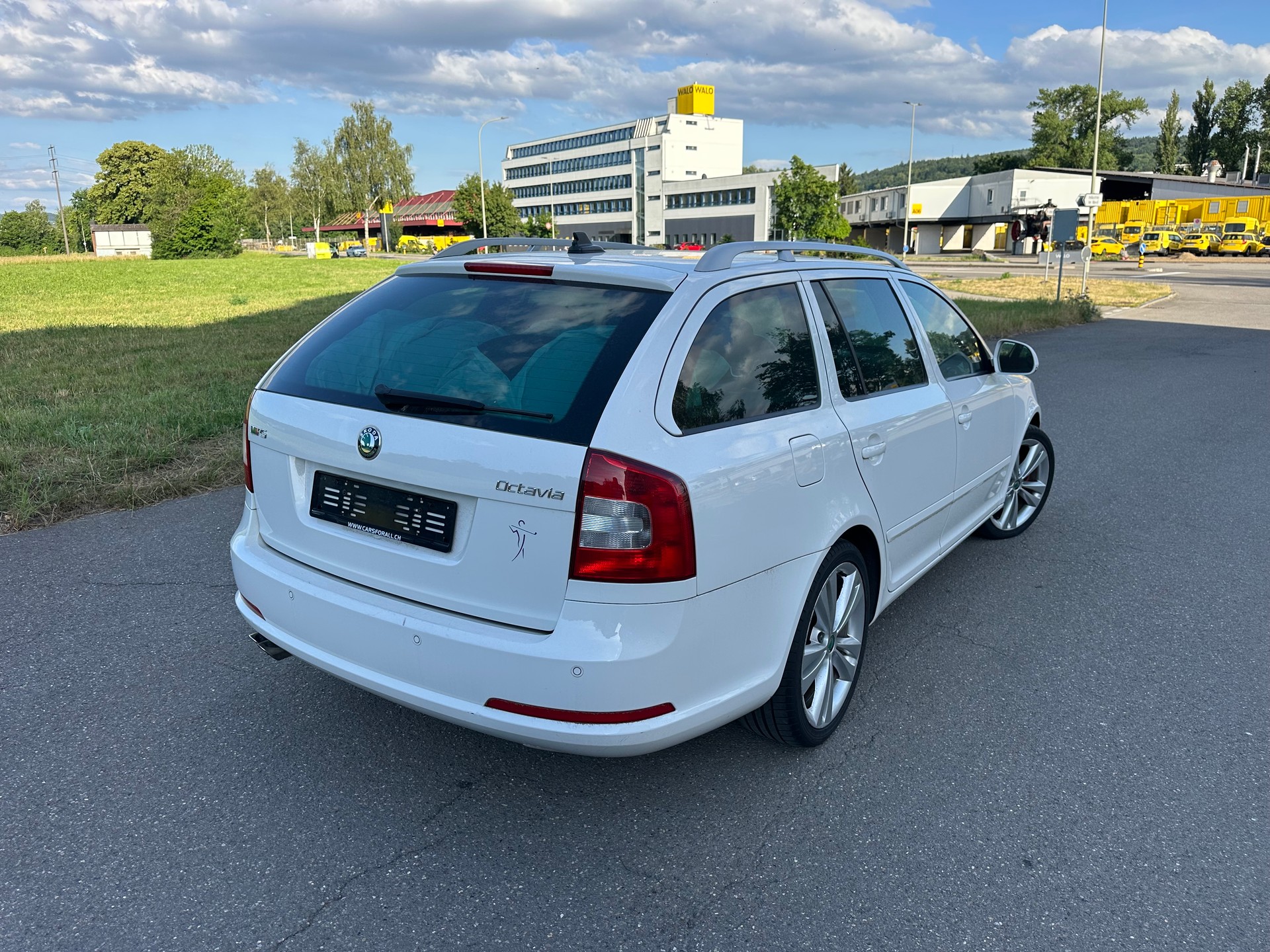 SKODA Octavia Combi 2.0 TSI RS mit neuen Steuerkette!!!-image-1