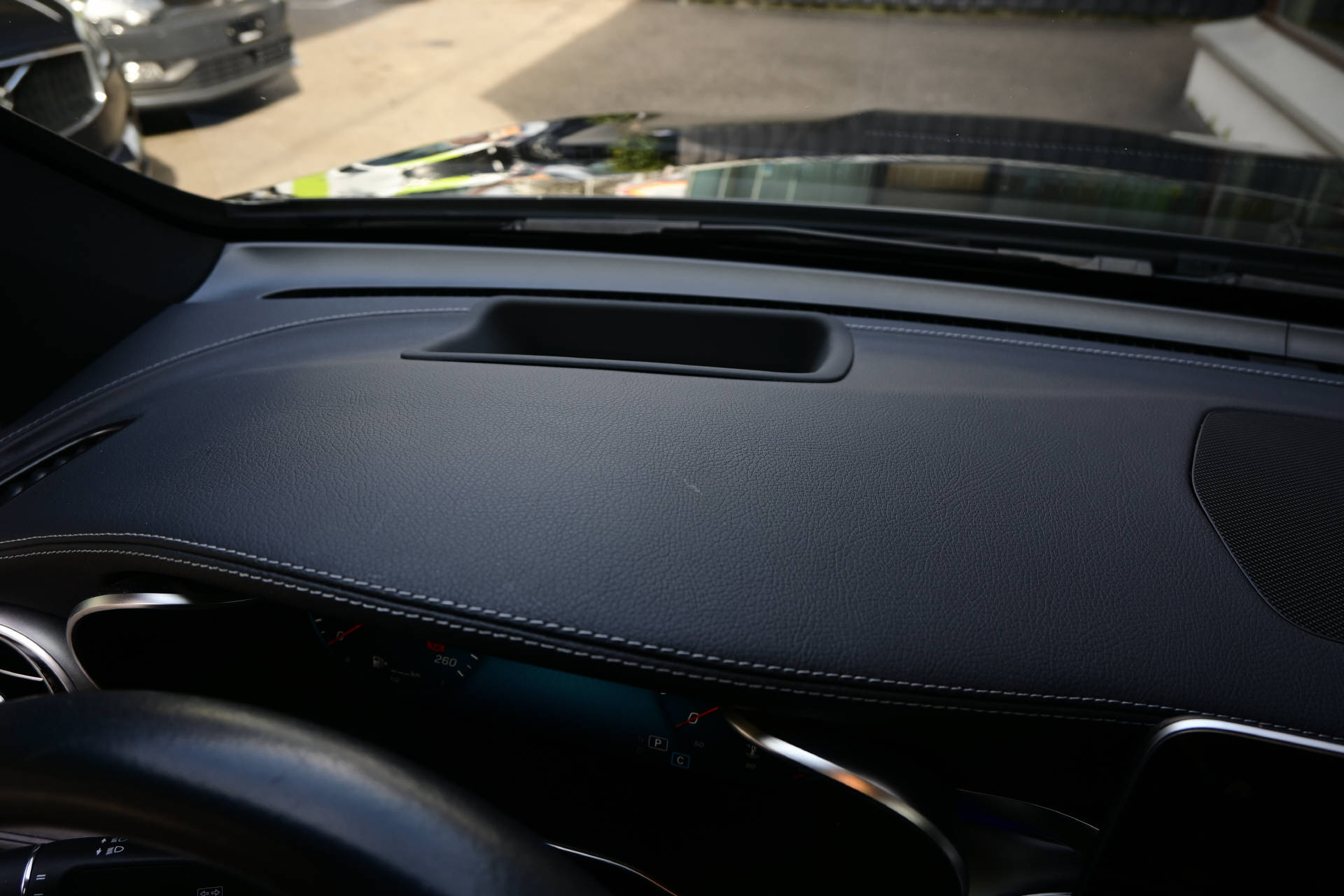 MERCEDES-BENZ GLC 300 d 4m Coupé AMG Line *AHK*LED*HUD*-image-15