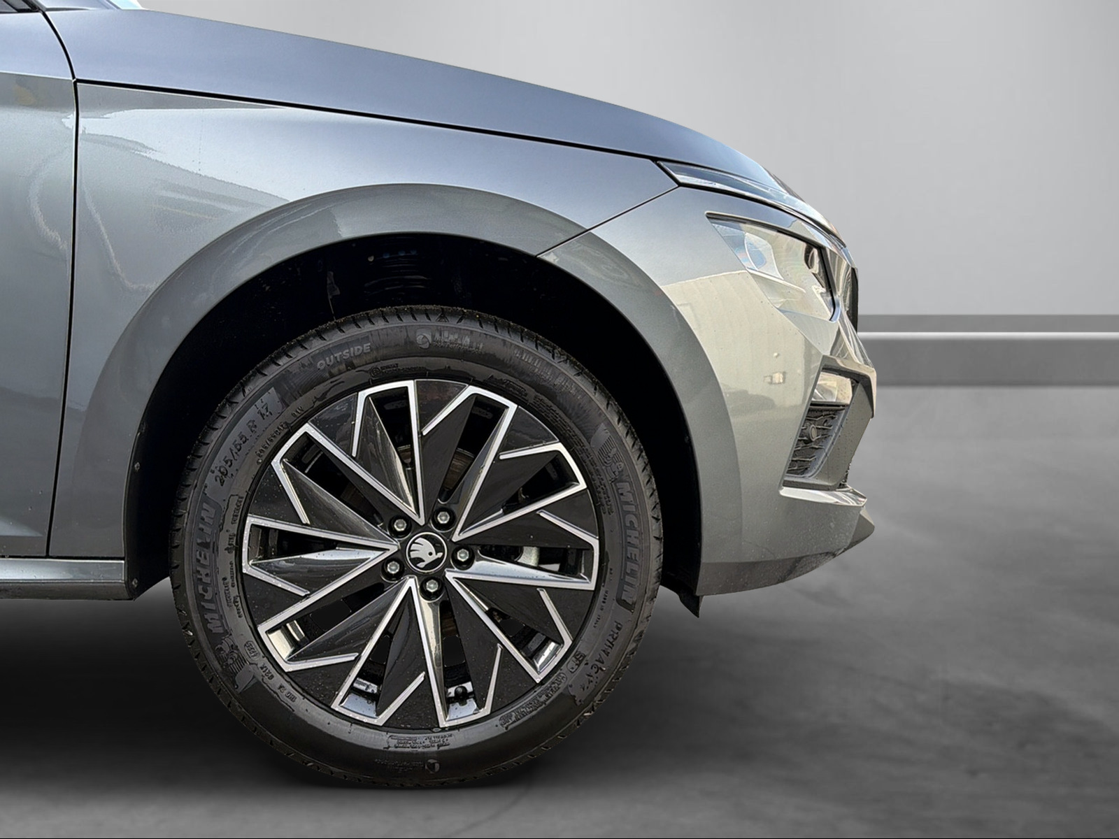 SKODA Kamiq 1.0 TSI Dynamic DSG-image-13