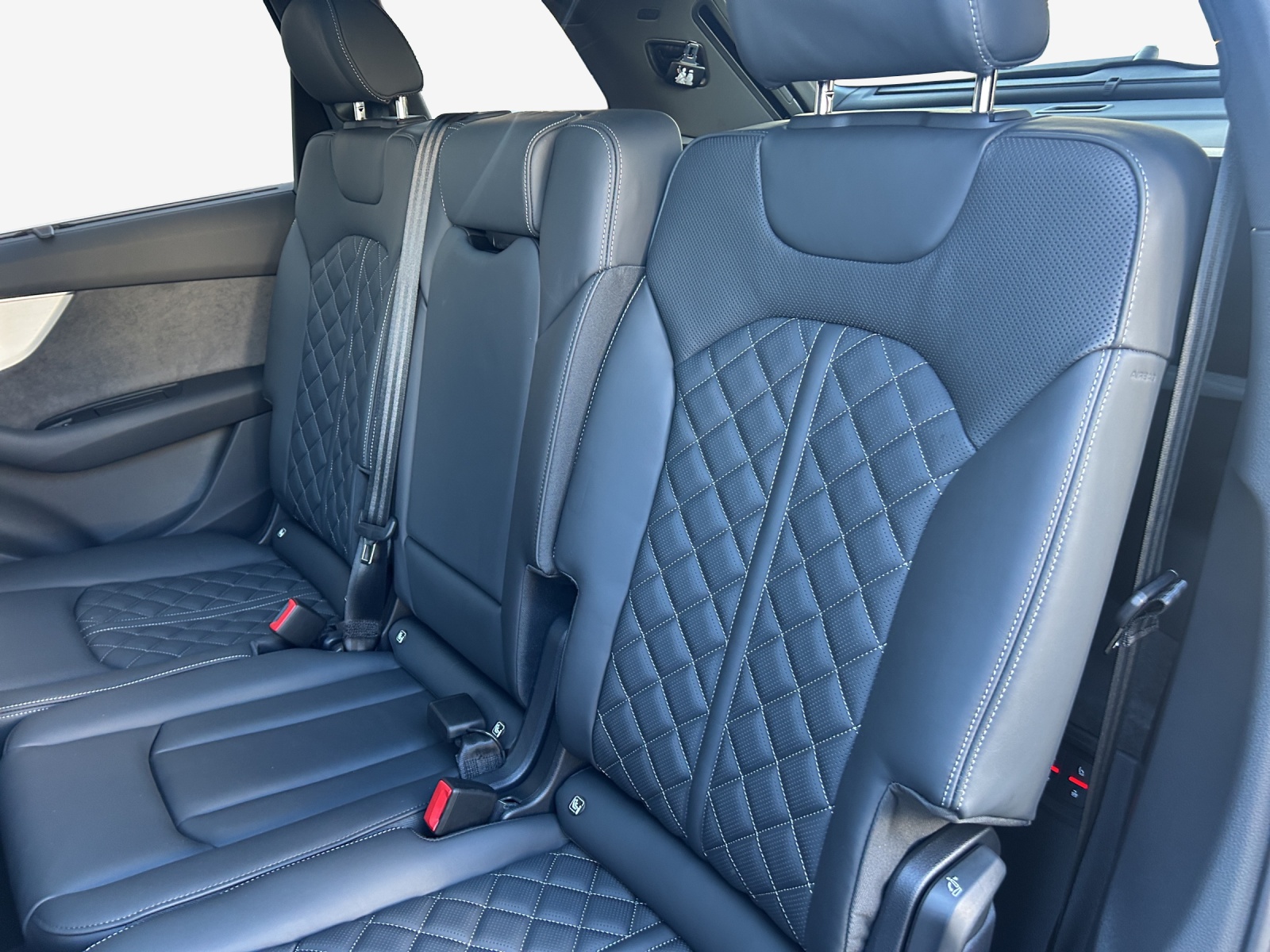 AUDI Q7 SUV TDI quattro 210 kW S Line tiptronic-image-11