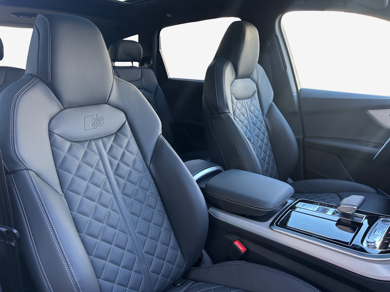 AUDI Q7 SUV TDI quattro 210 kW S Line tiptronic-image-14