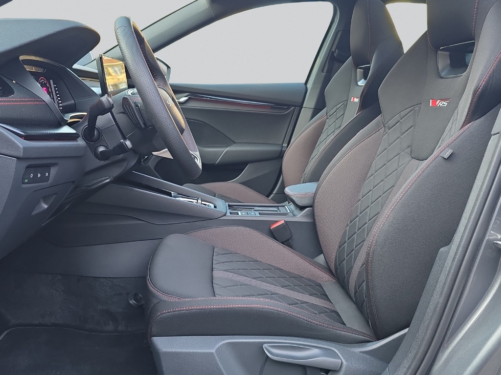SKODA Octavia Combi 2.0 TSI RS DSG-image-8