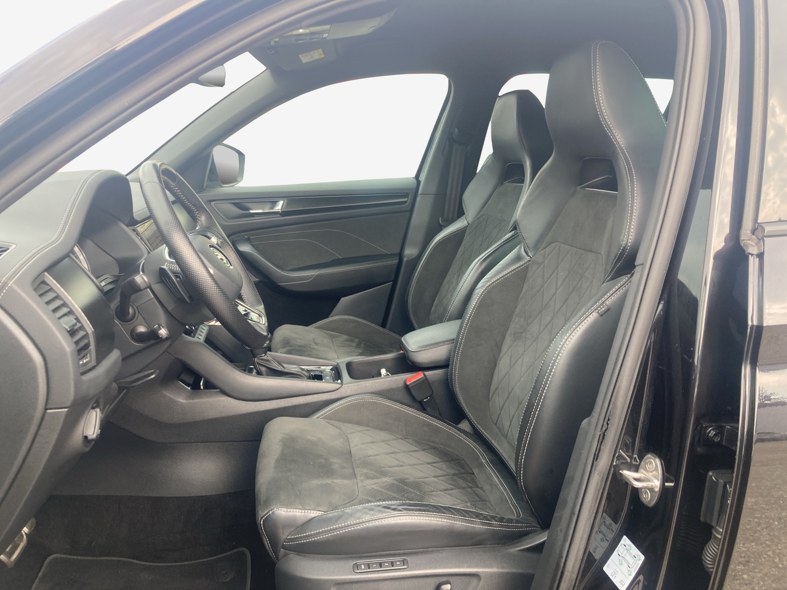 SKODA Kodiaq 2.0 TDI CR SportLine 4x4 DSG-image-7