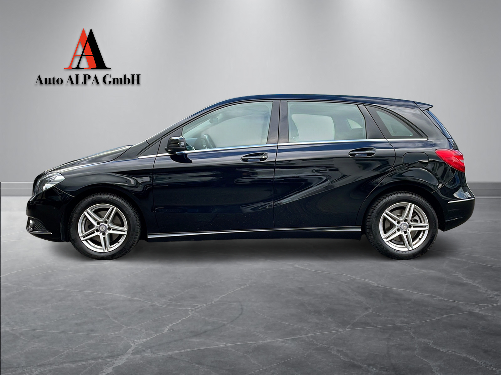 MERCEDES-BENZ B 220 CDI 7G-DCT-showroom-element-1