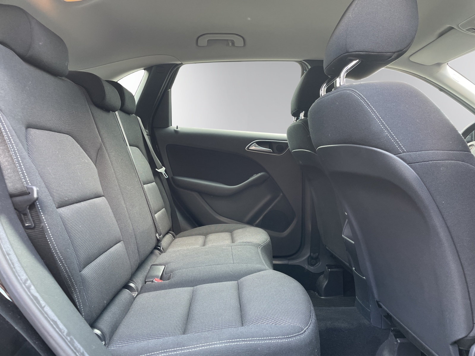 MERCEDES-BENZ B 220 CDI 7G-DCT-image-10