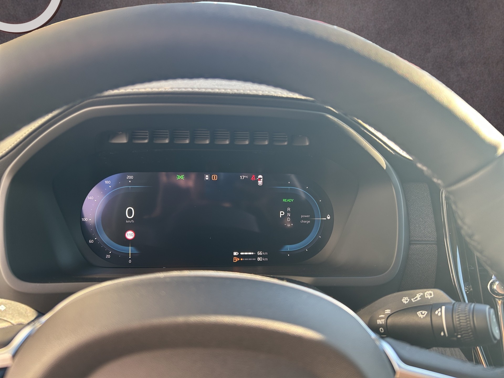 VOLVO XC90 2.0 T8 TE Plus Dark eAWD-image-16