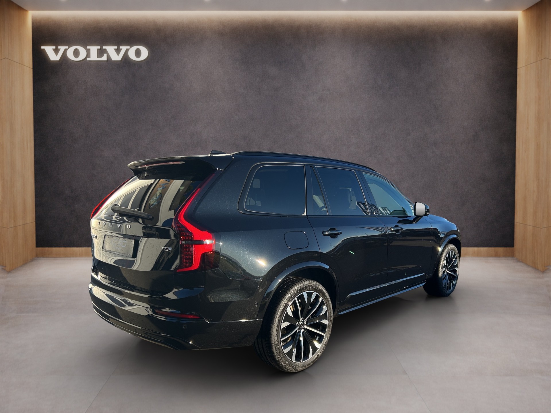 VOLVO XC90 2.0 T8 TE Plus Dark eAWD-image-4