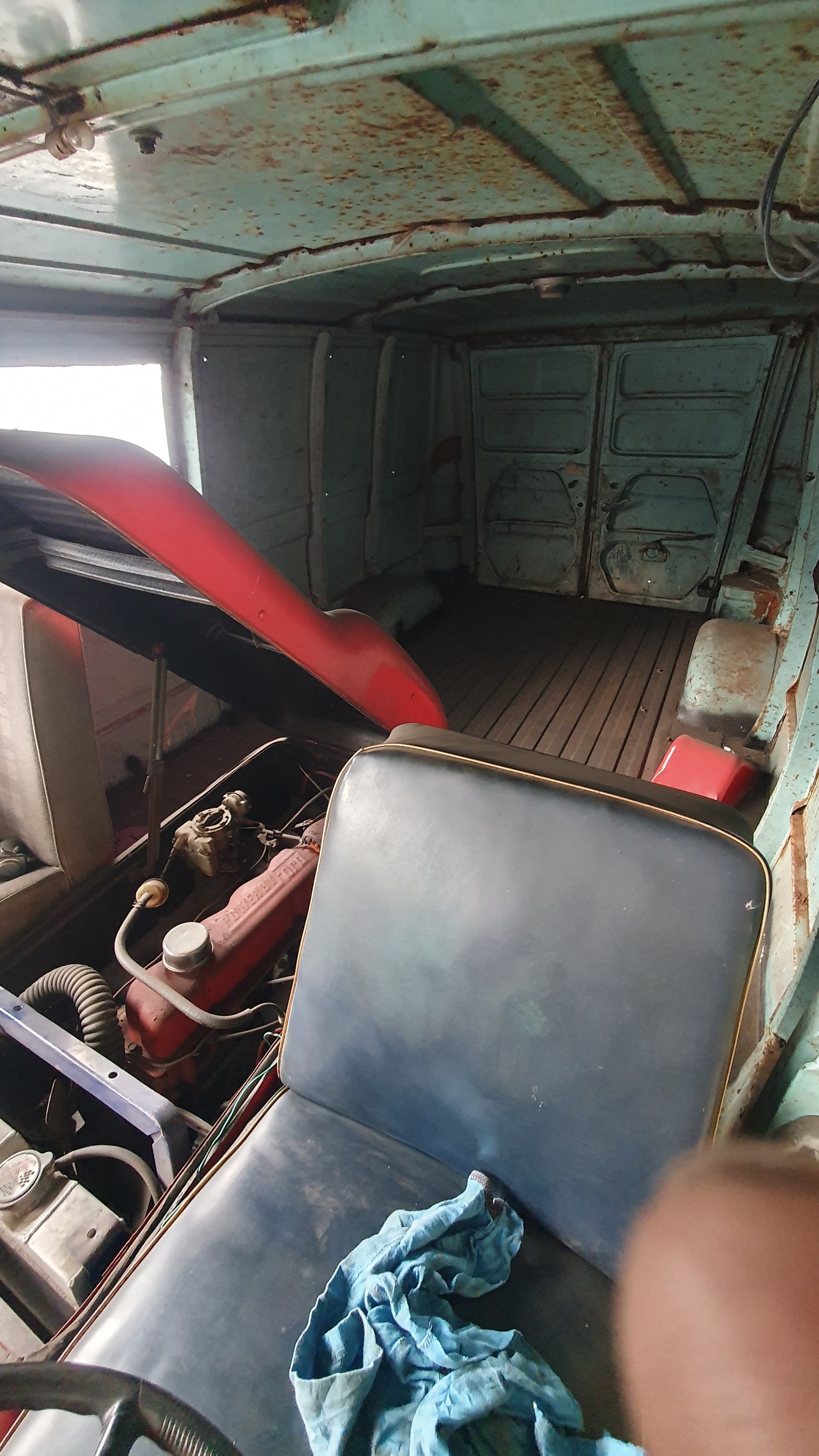 FORD Econoline Heavy Duty-image-15