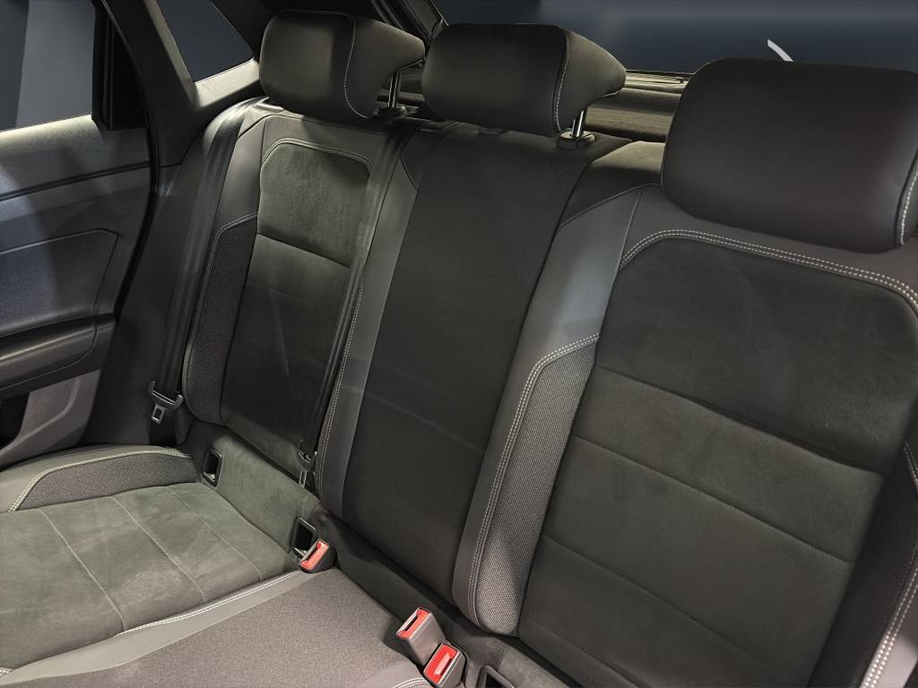 VW Polo 2.0 TSI GTI DSG-image-8