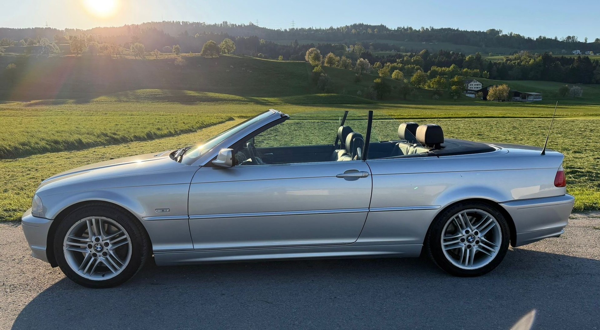 BMW 330Ci Cabriolet-image-2