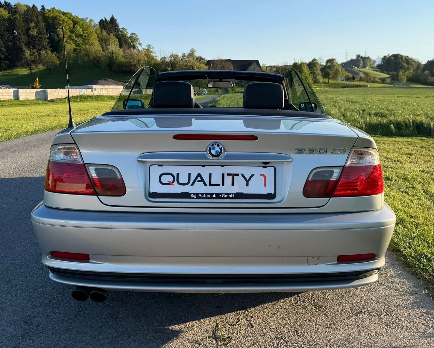 BMW 330Ci Cabriolet-image-4